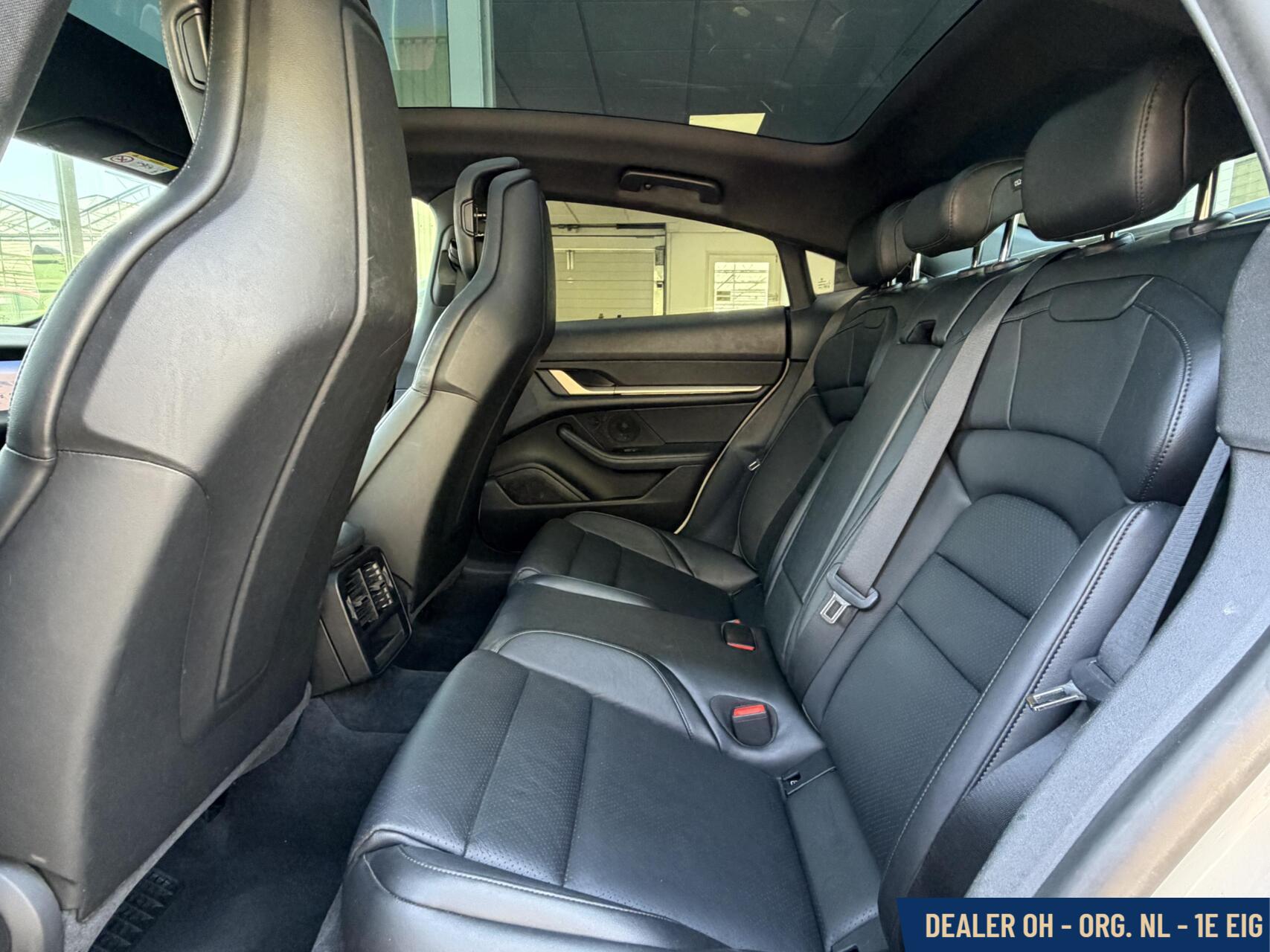 Foto van Porsche Taycan 4s