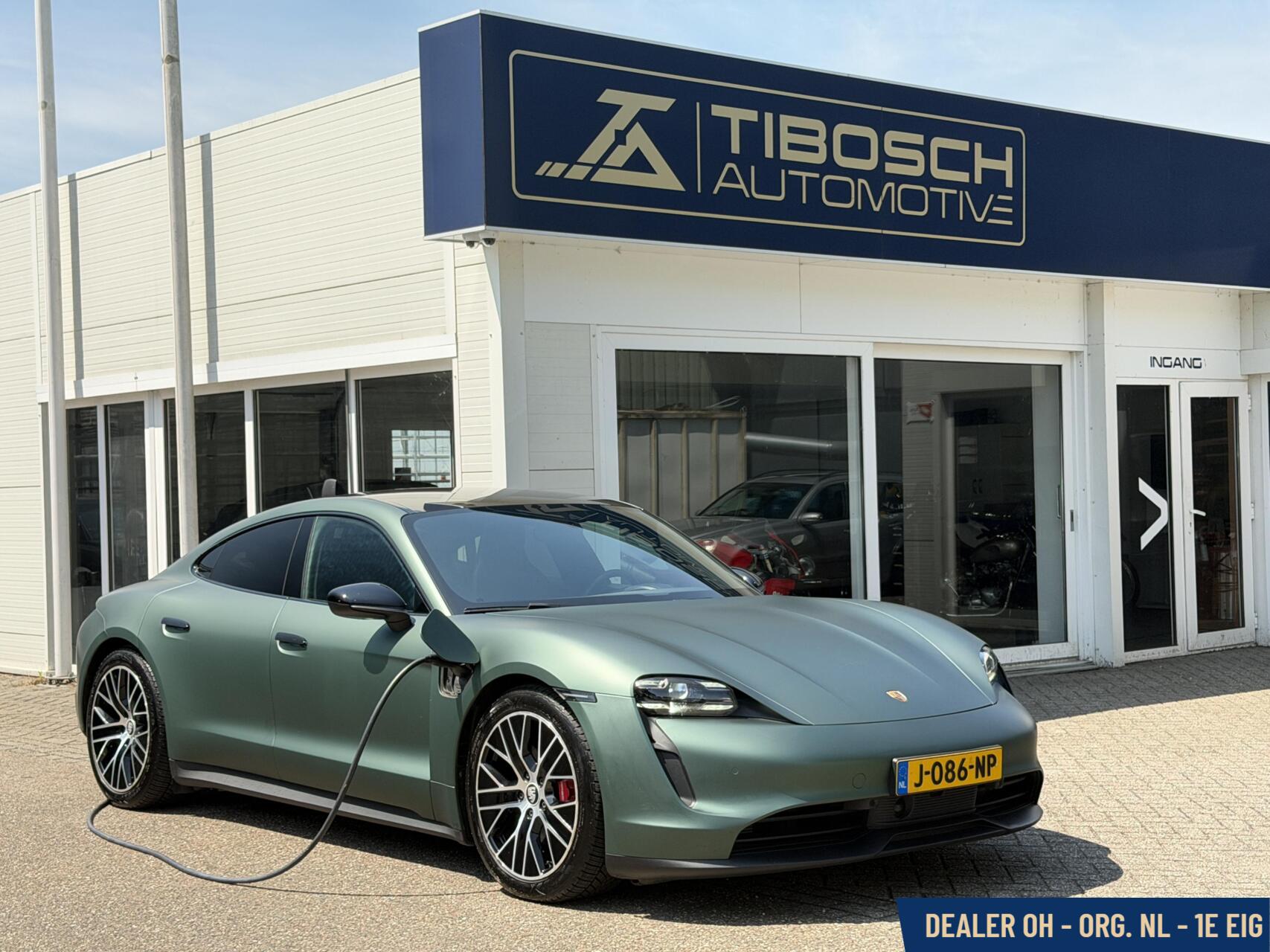 Foto van Porsche Taycan 4s
