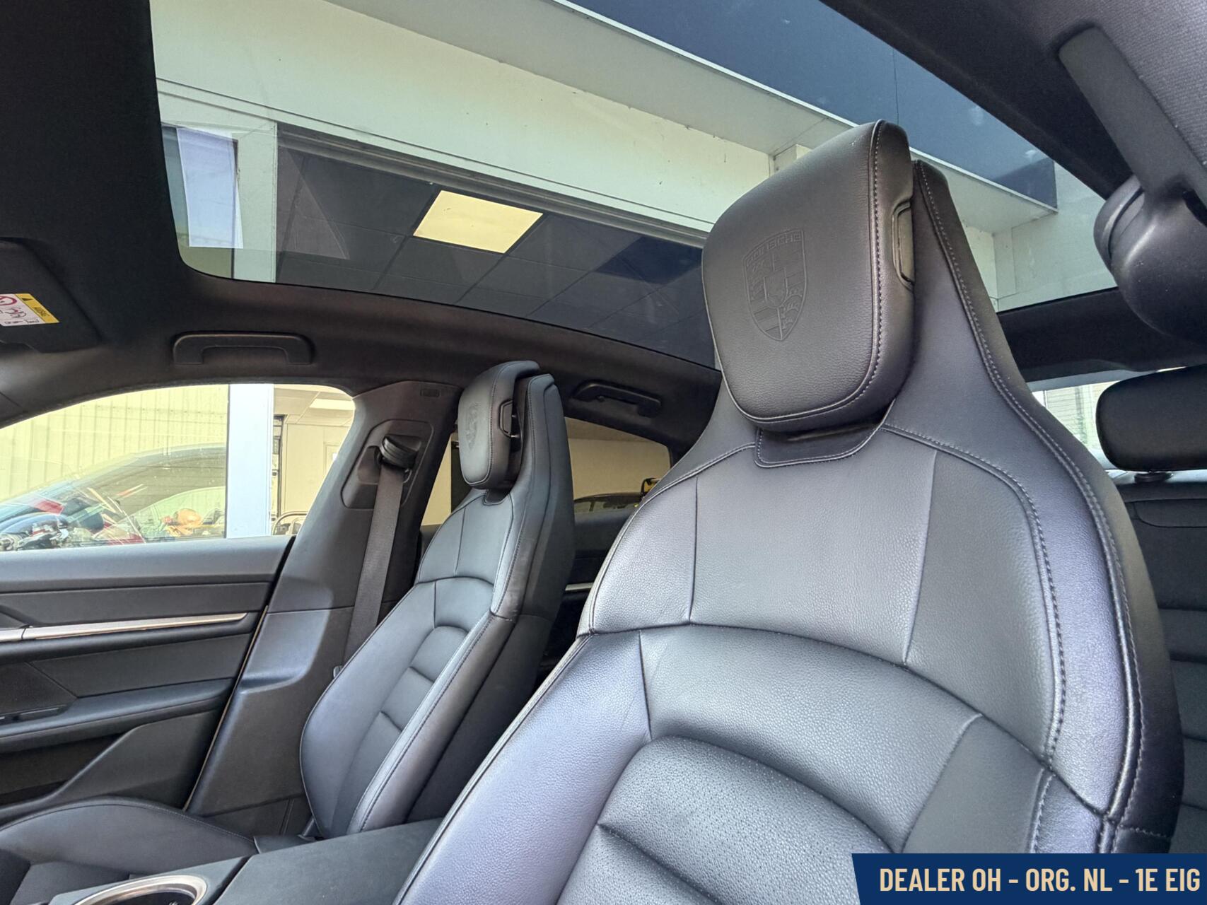 Foto van Porsche Taycan 4s
