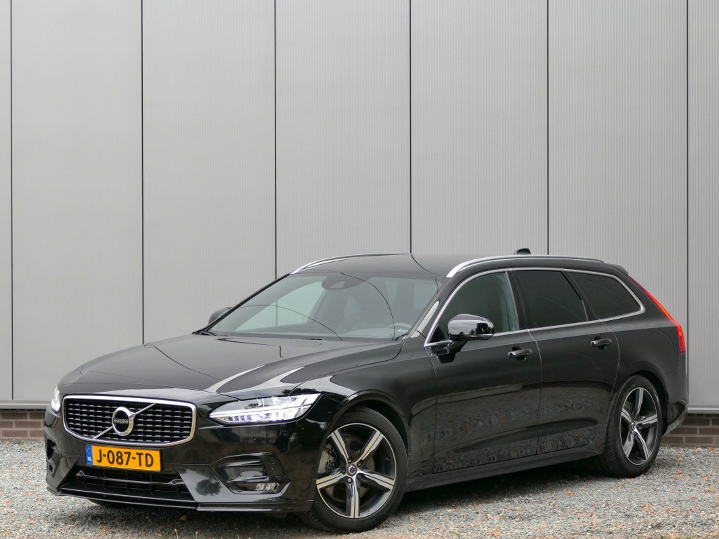 Volvo V90 2.0 T4 Inscription 2020 - voorkant