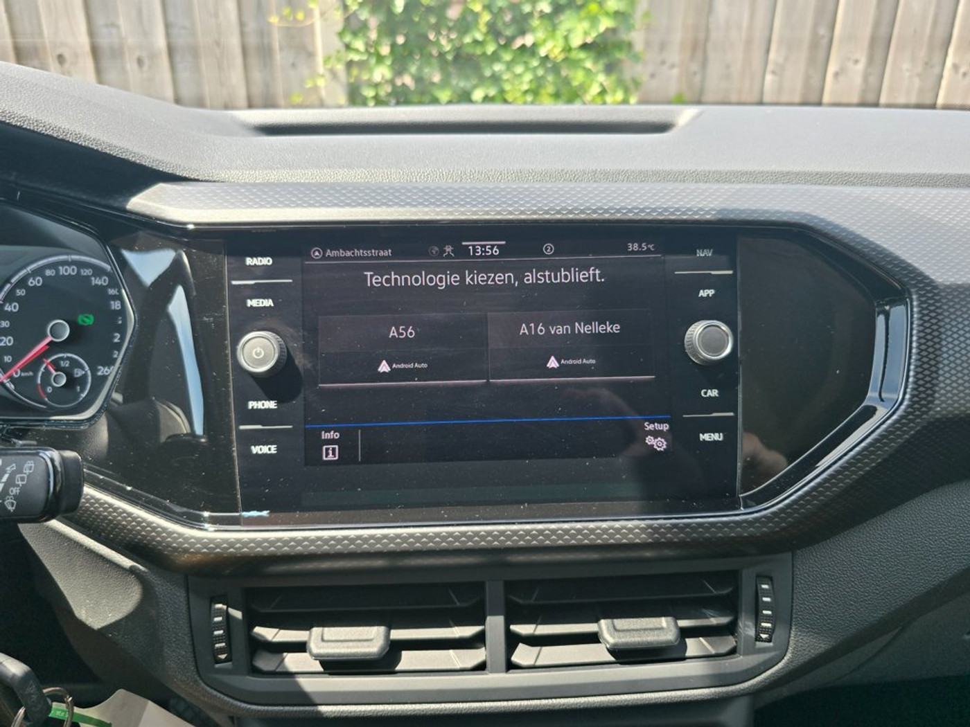 Foto van Volkswagen T-cross