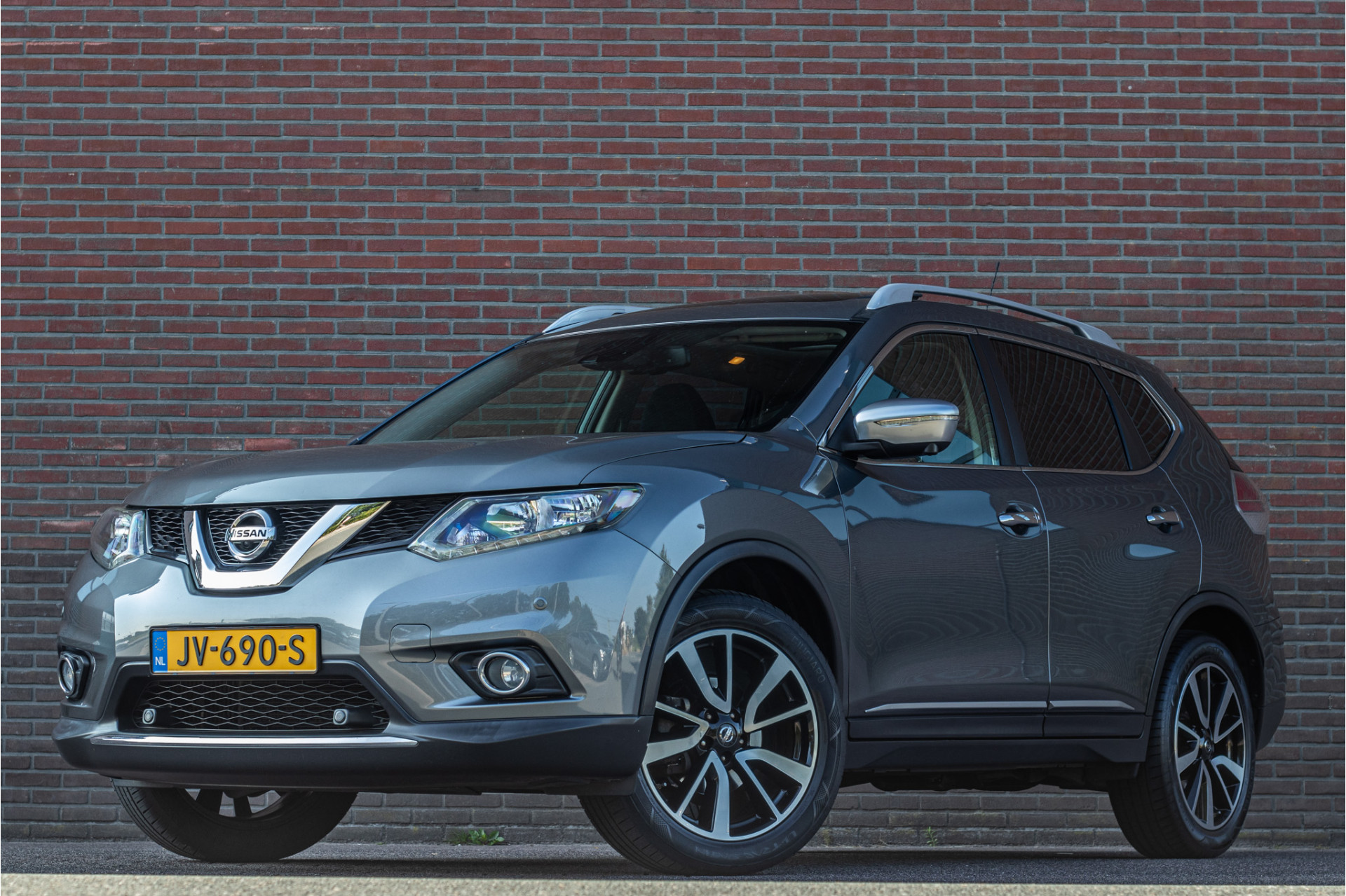 Nissan Nissan X-trail 1.6 DIG-T Connect Edition, 103.000km NAP, 2e eigenaar, Style Pack, Trekhaak, Panoramadak, 360 Camera. 2016 - voorkant