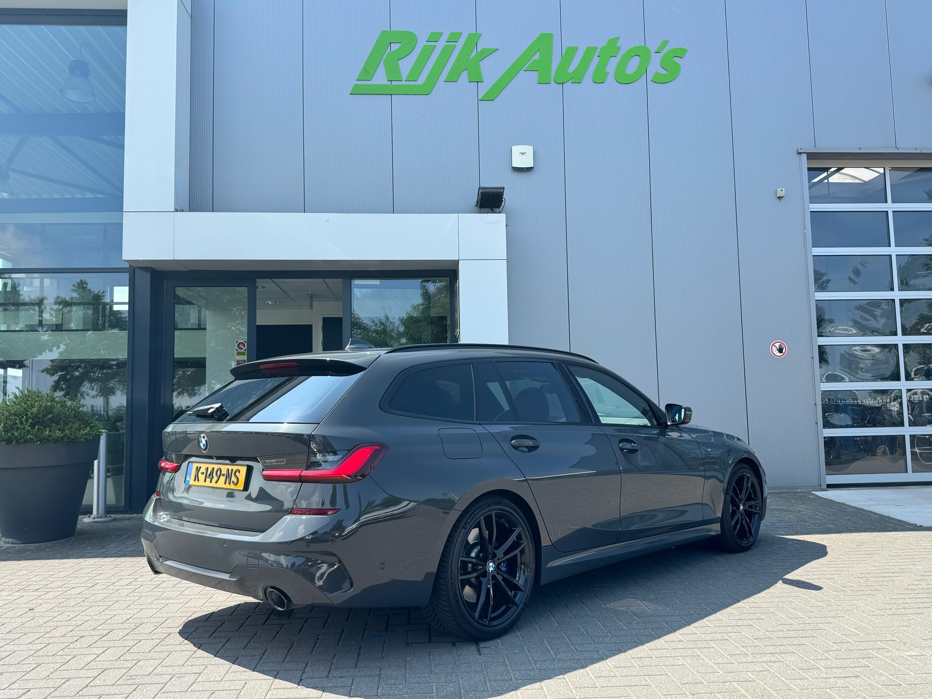 Foto van BMW 330i