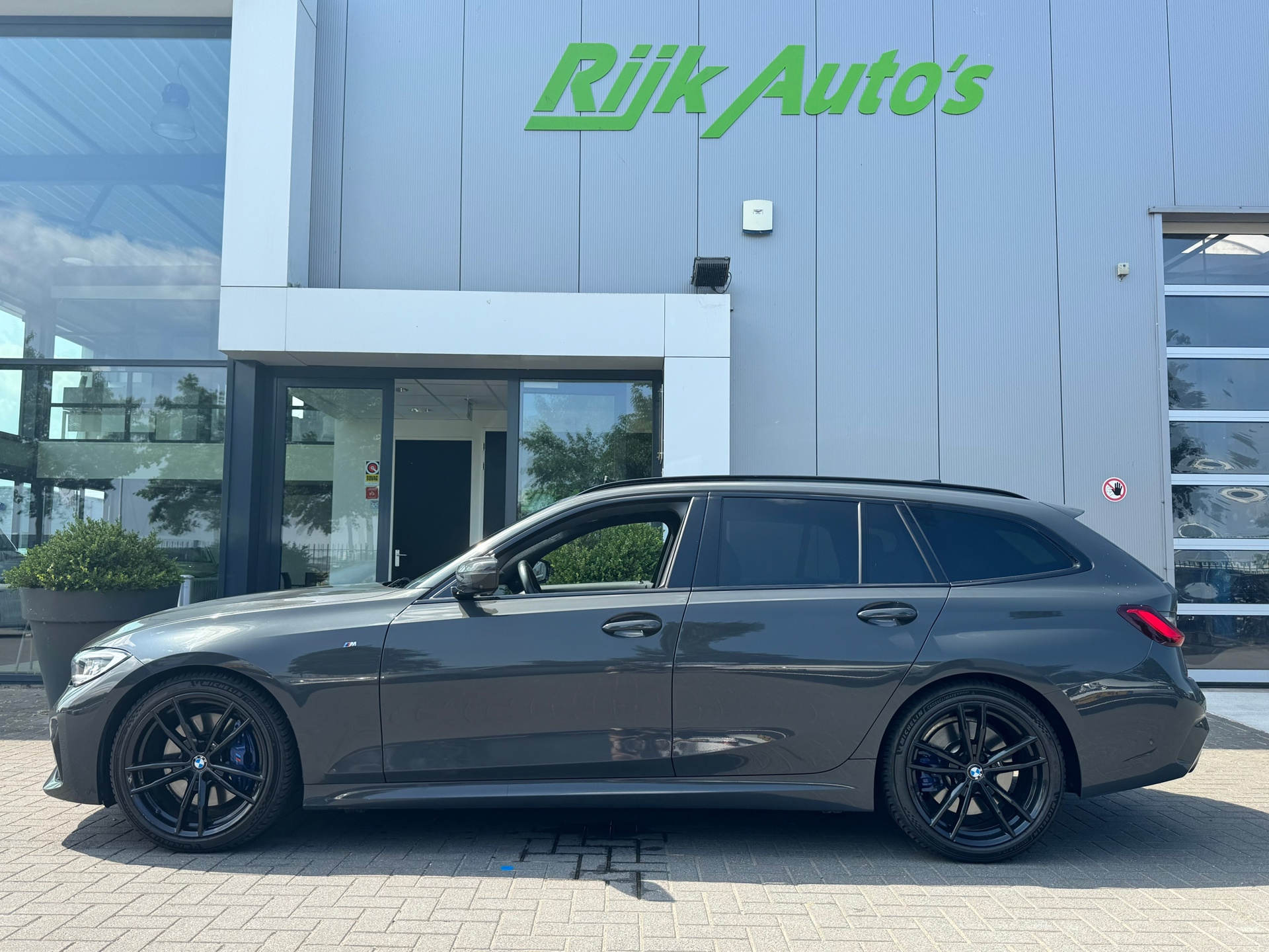 Foto van BMW 330i