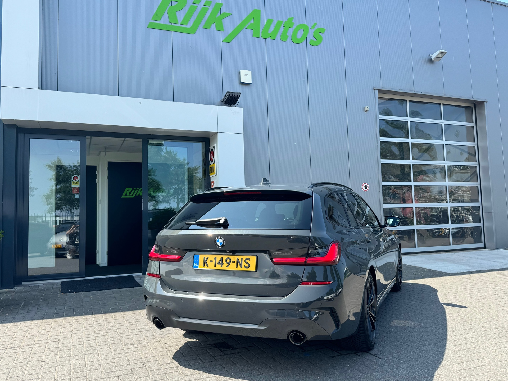 Foto van BMW 330i