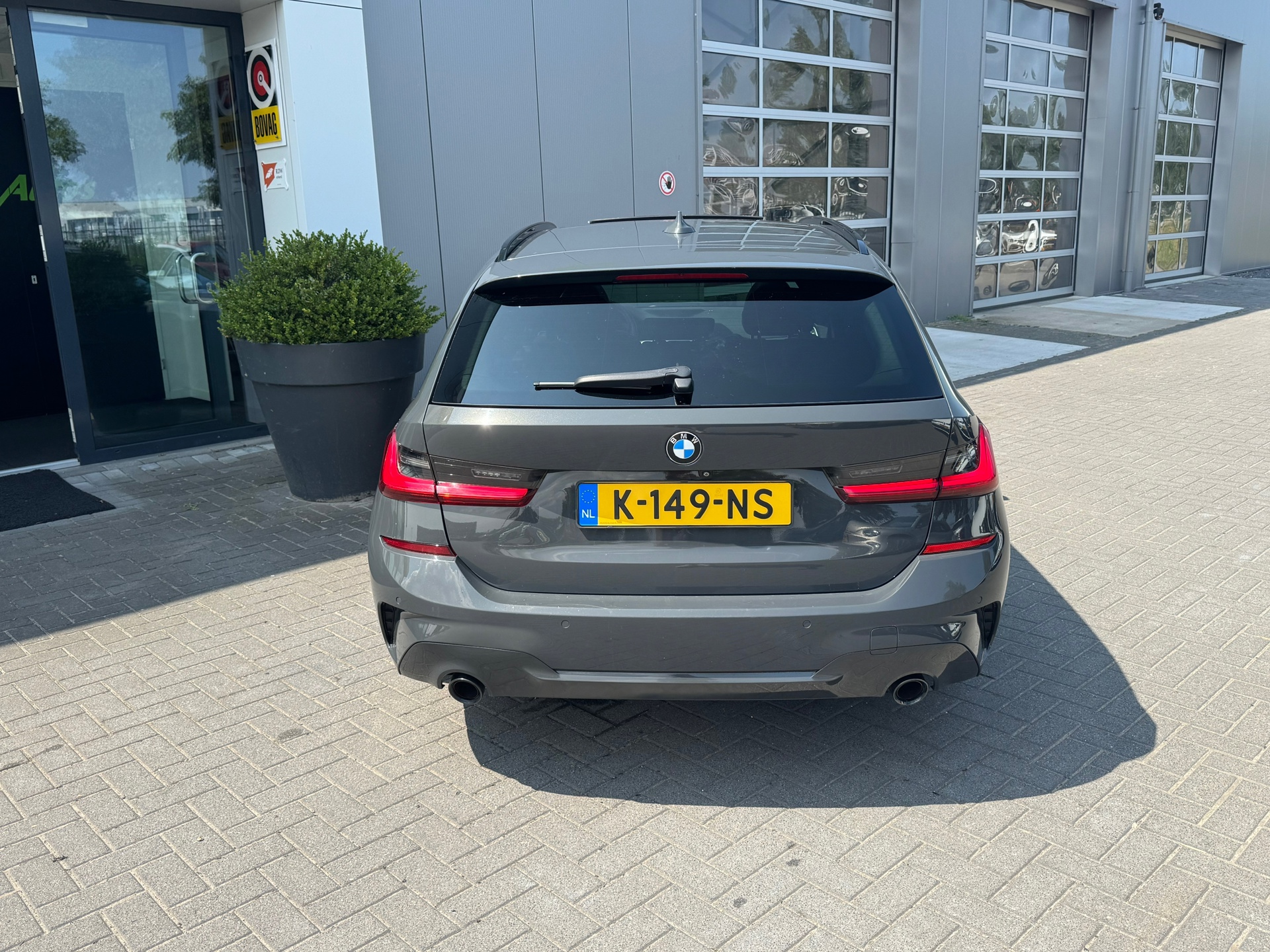 Foto van BMW 330i