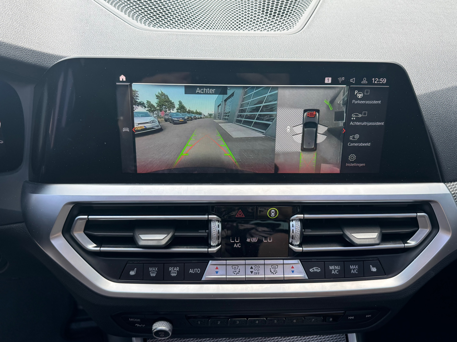 Foto van BMW 330i