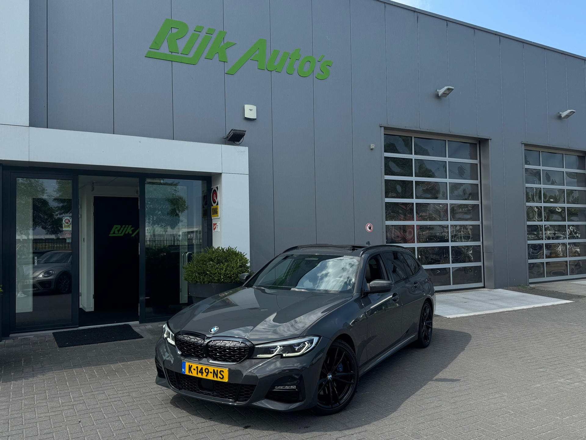 Foto van BMW 330i