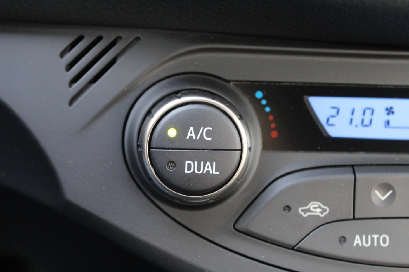 Foto van Toyota Toyota Yaris Hybrid