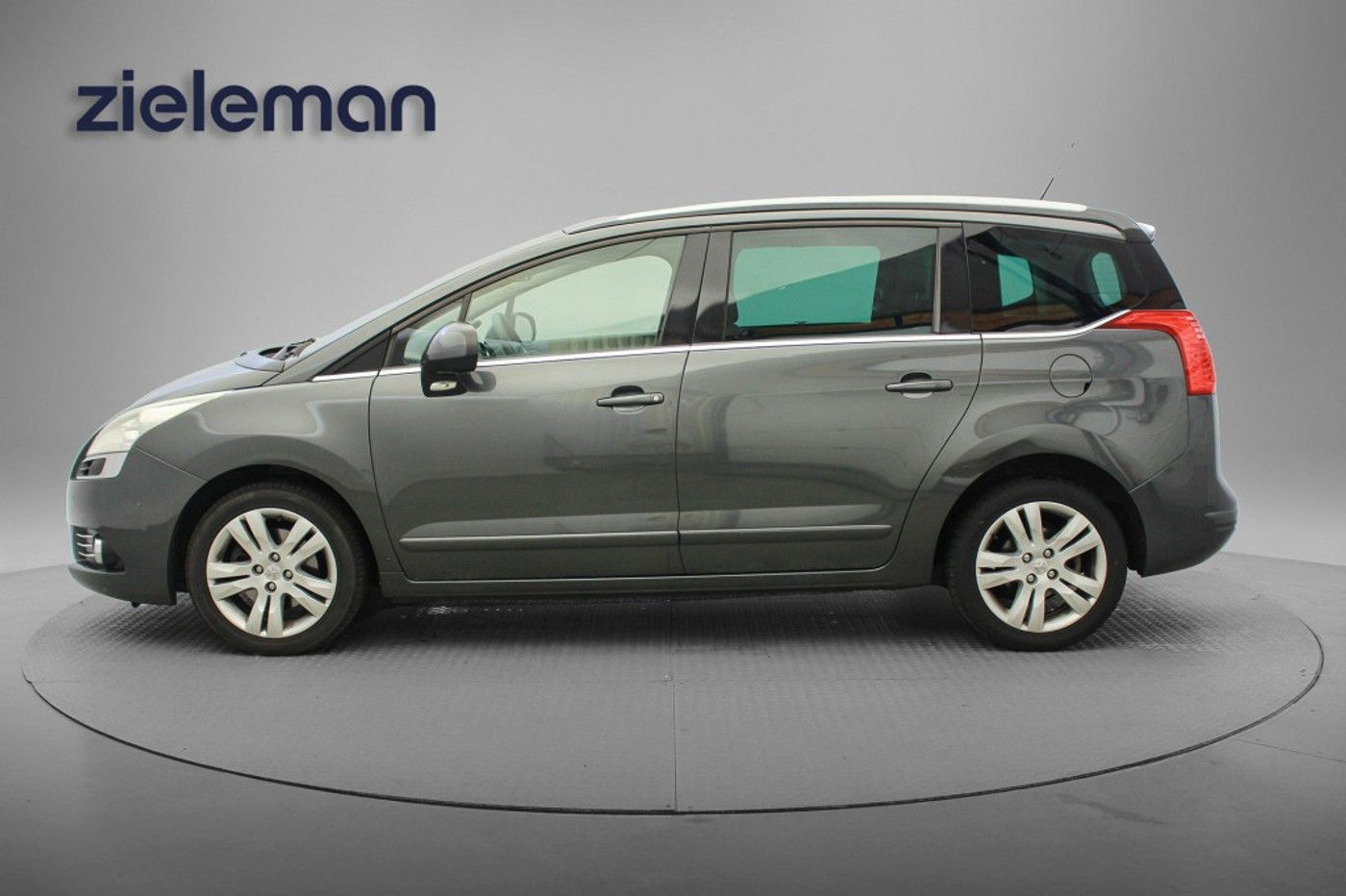 Foto van Peugeot 5008