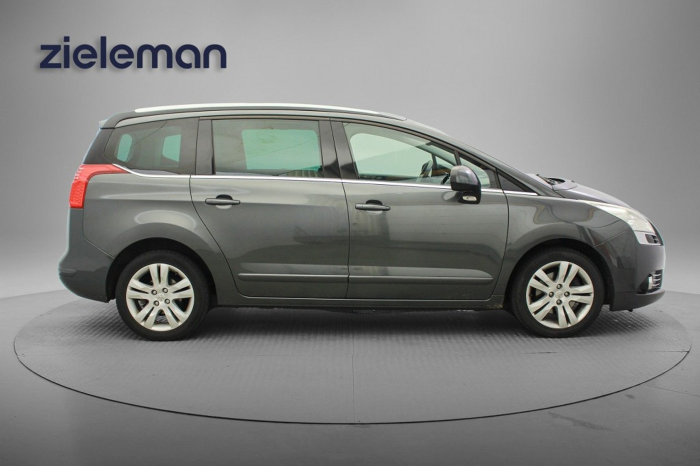 Foto van Peugeot 5008