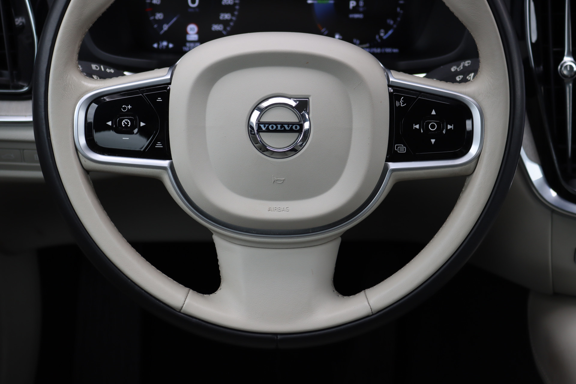 Foto van Volvo V60 T8 Twin Engine