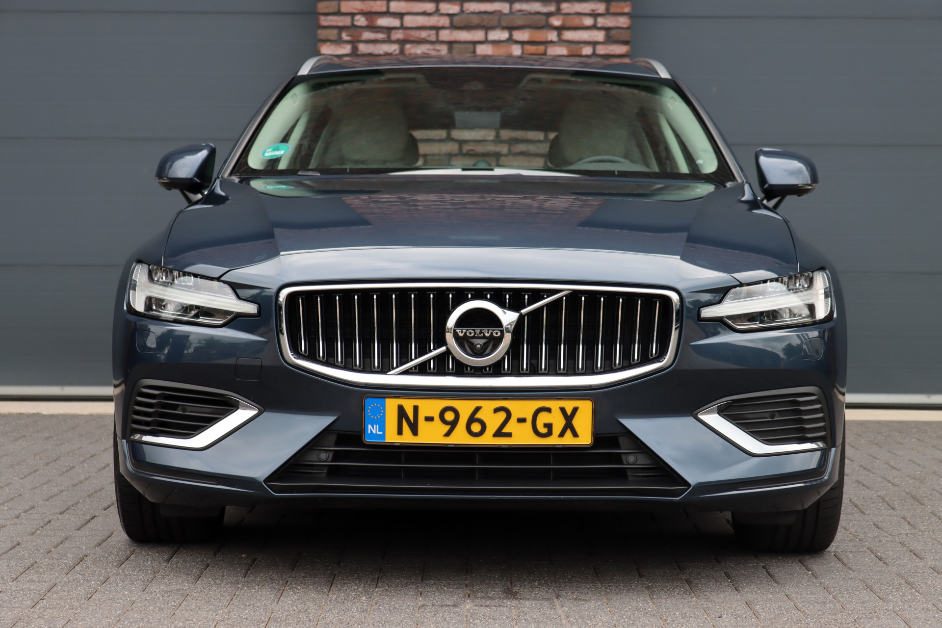 Foto van Volvo V60 T8 Twin Engine