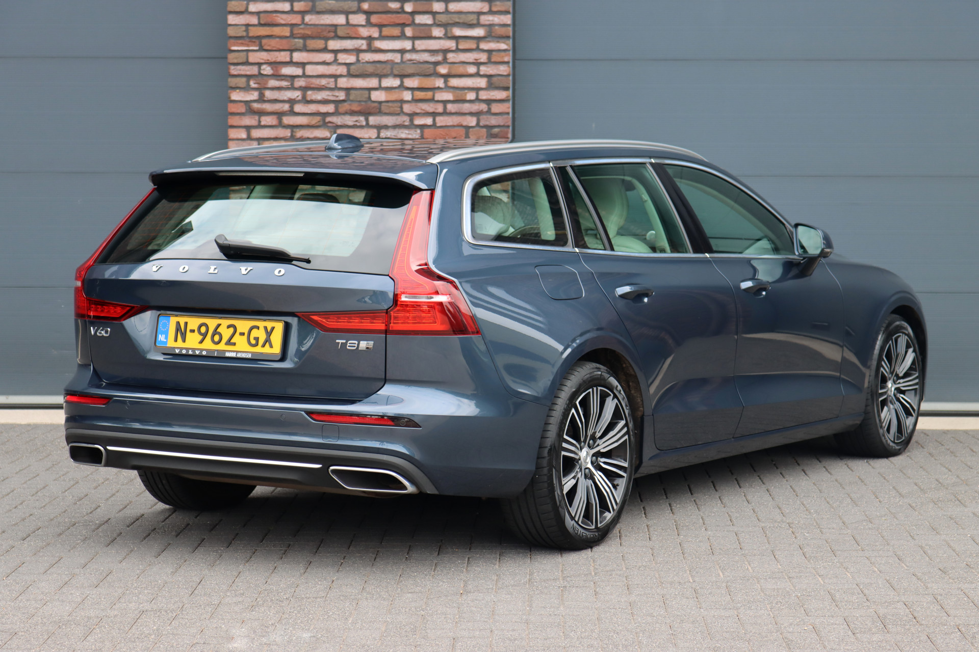 Foto van Volvo V60 T8 Twin Engine