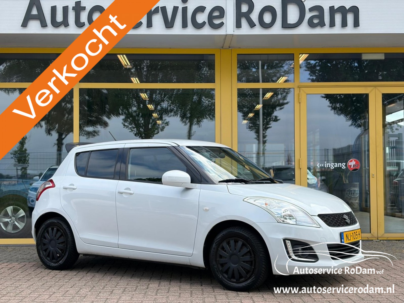 Suzuki Swift 1.2 Bandit EASSS 2016 - voorkant