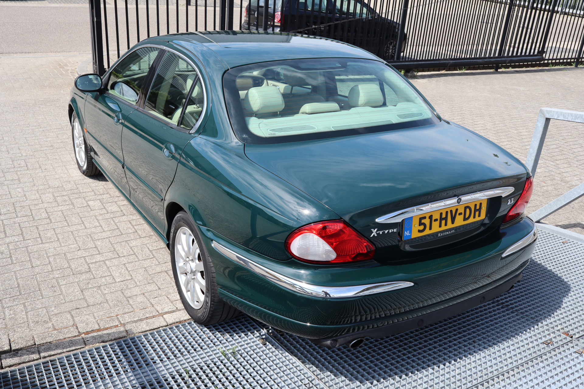 Foto van Jaguar X-type 2.5 V6 Executive
