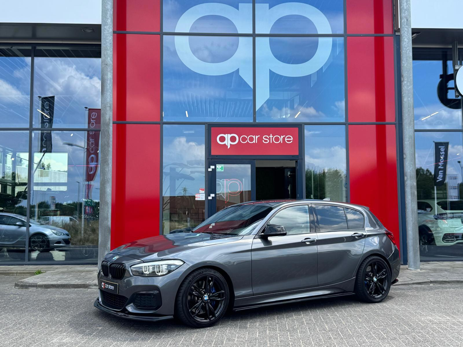 BMW M140i xDrive M140i xDrive High Executive LCI 2 | Leder | Keyless Entry | Maxton | Stoelverwarming | 2018 - voorkant