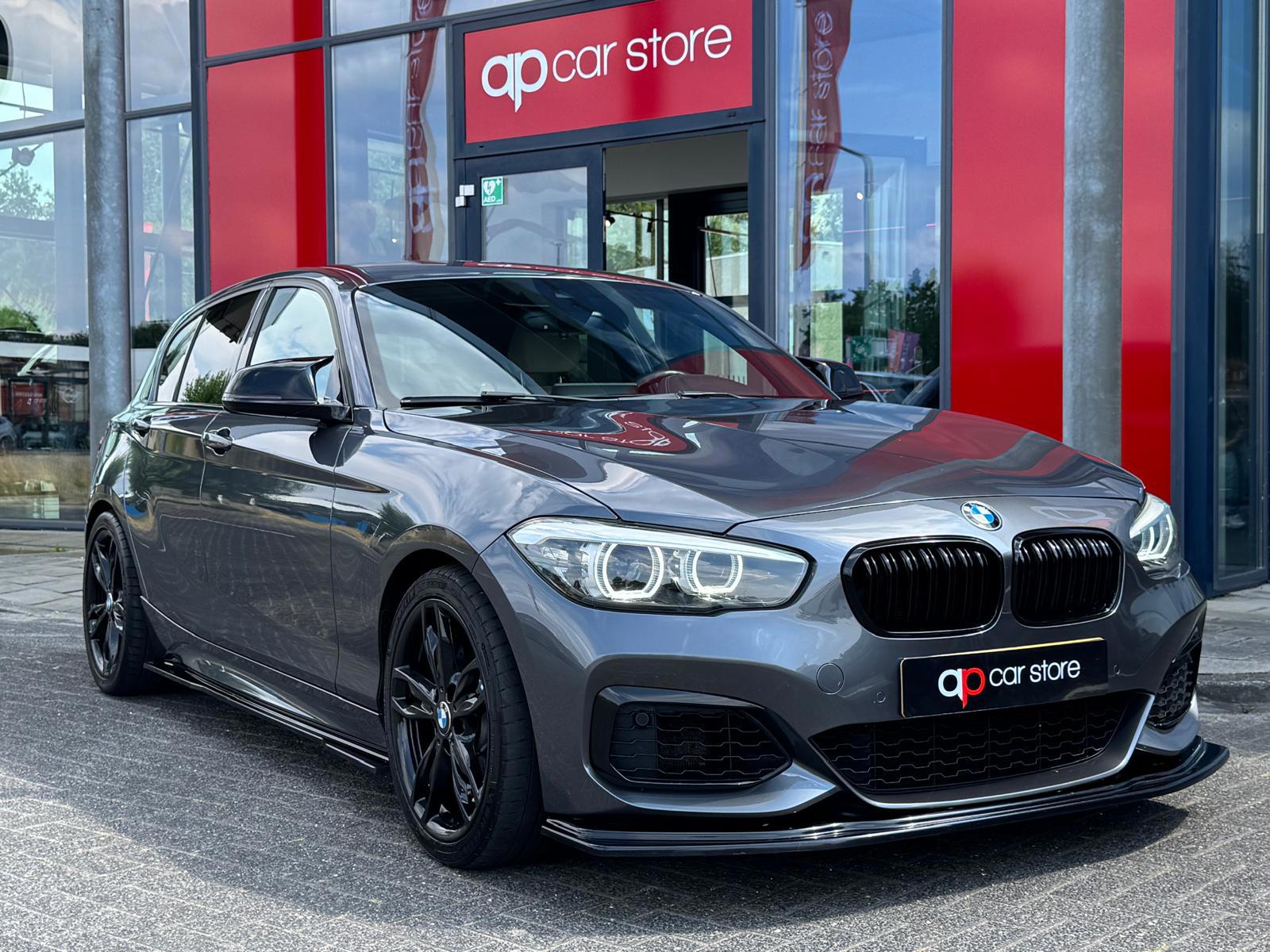 Foto van BMW M140i xDrive