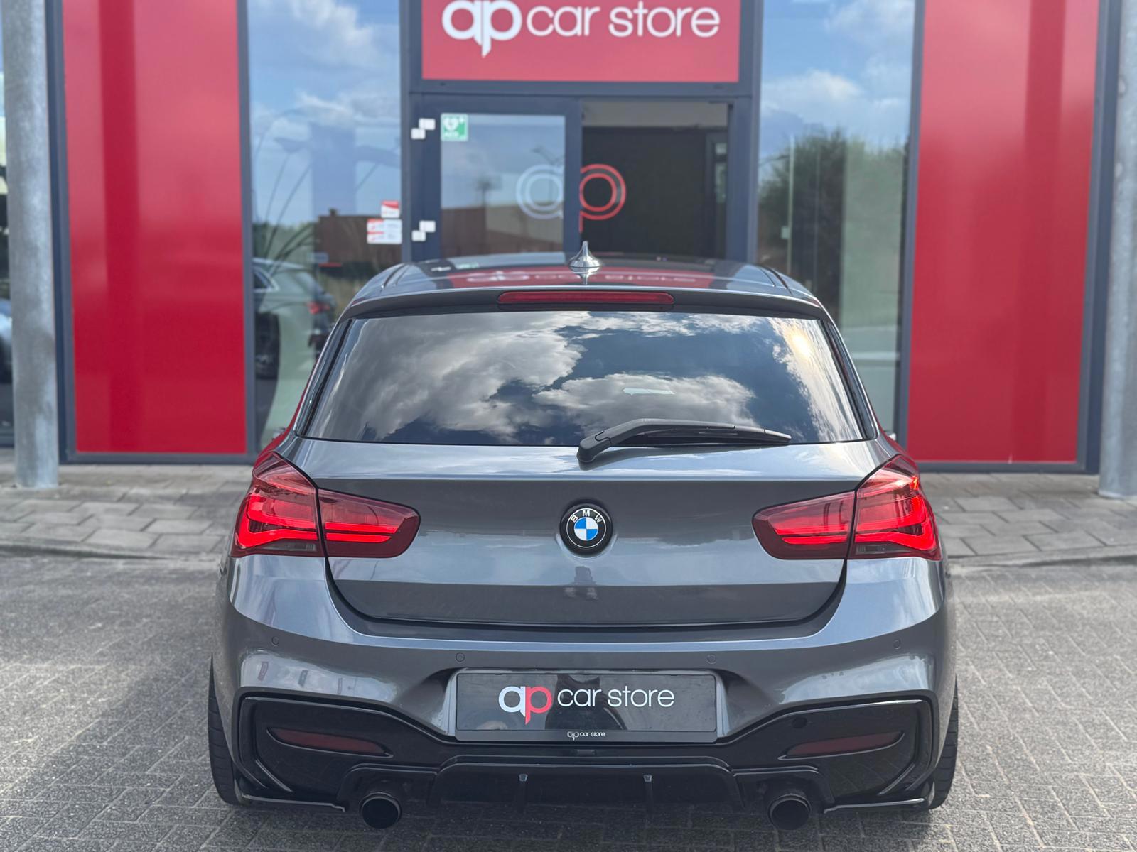 Foto van BMW M140i xDrive