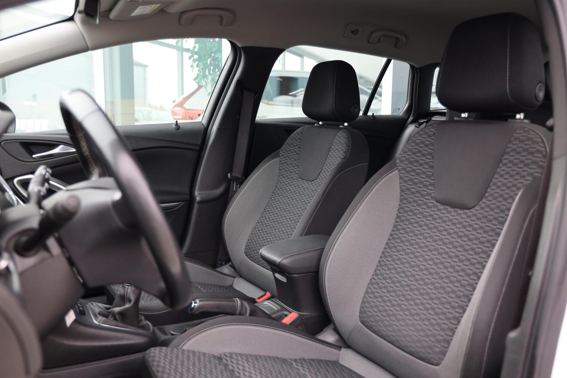 Foto van Opel Astra Sports Tourer