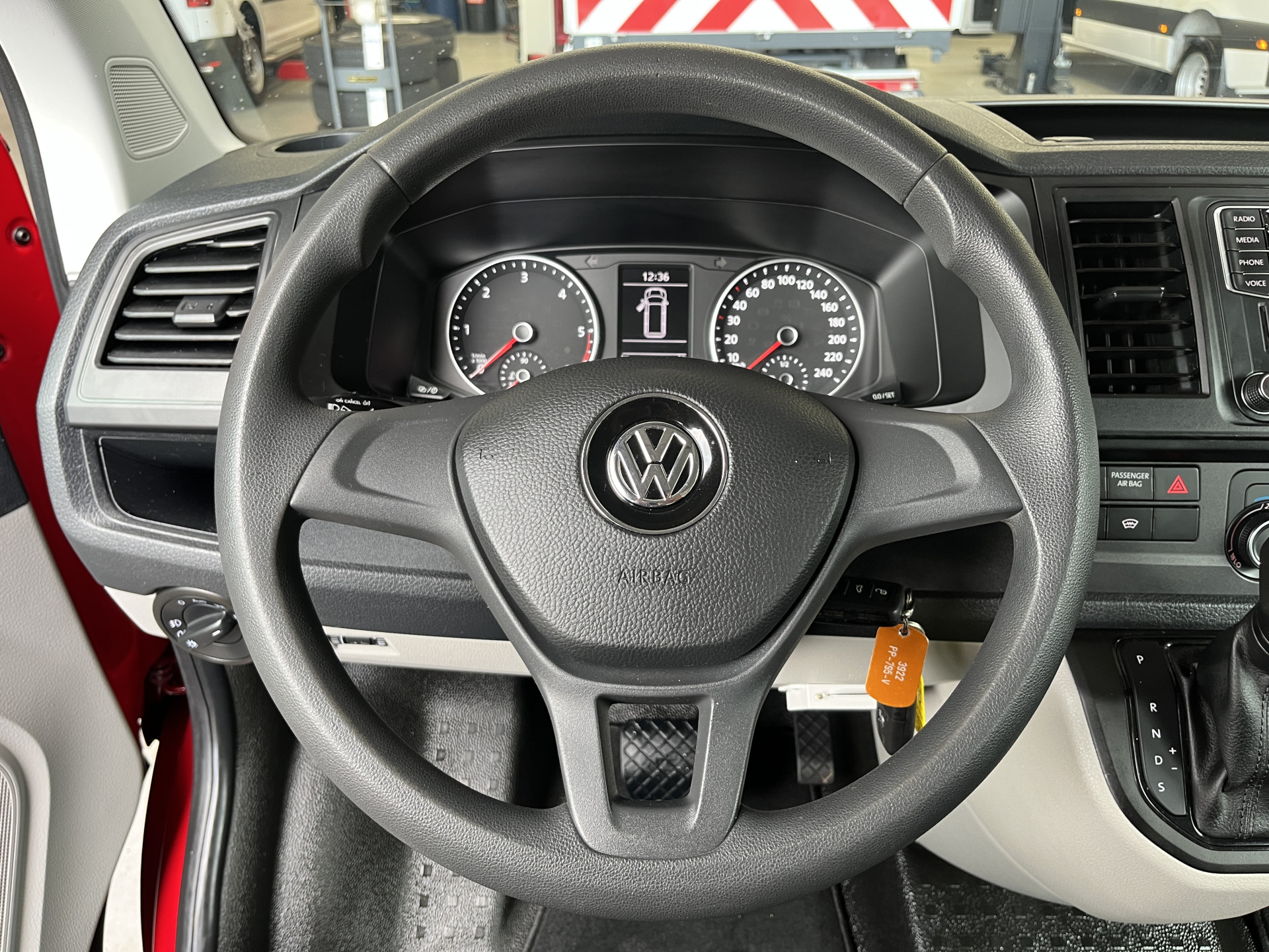 Foto van Volkswagen Transporter Kombi