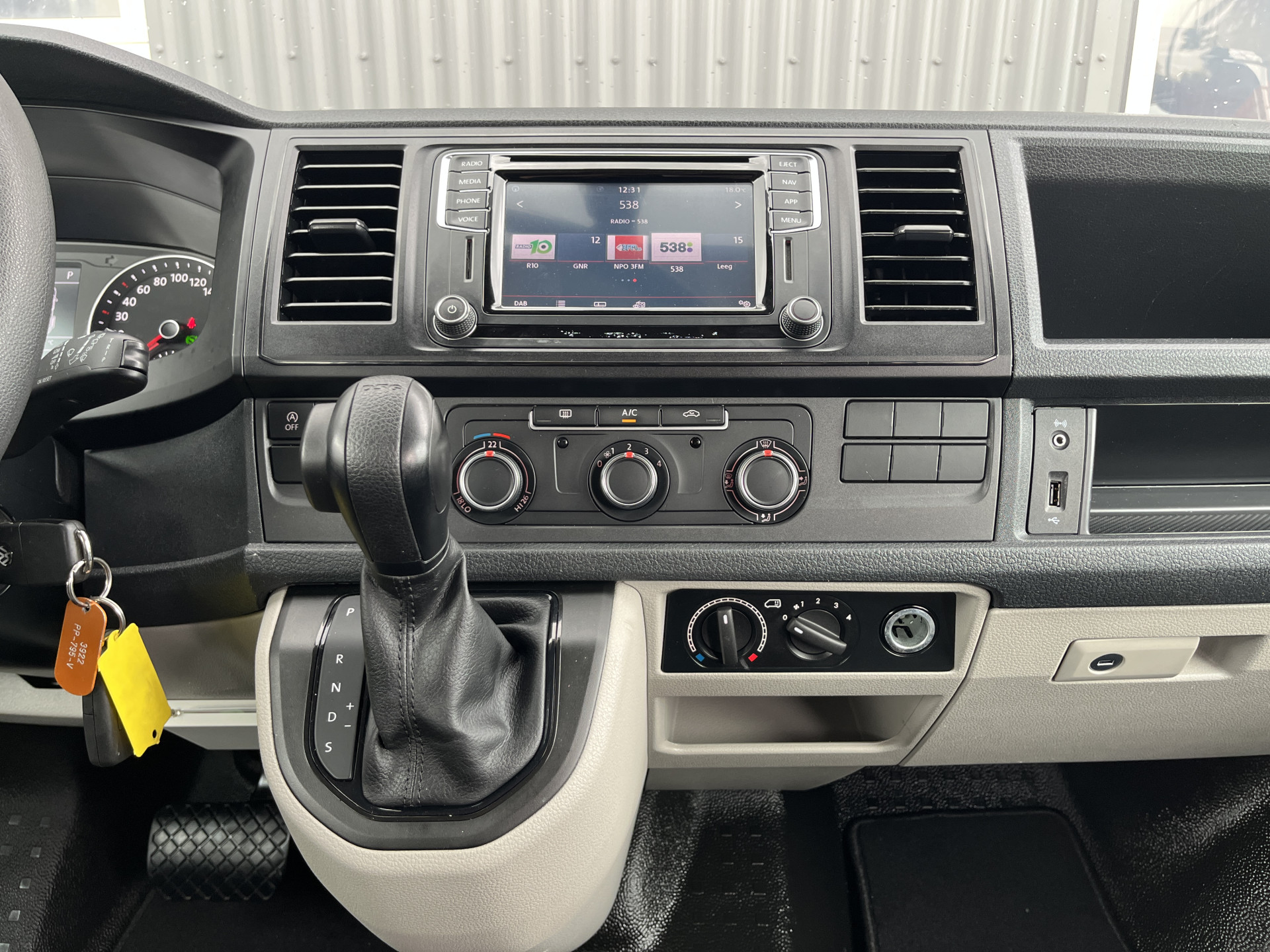 Foto van Volkswagen Transporter Kombi