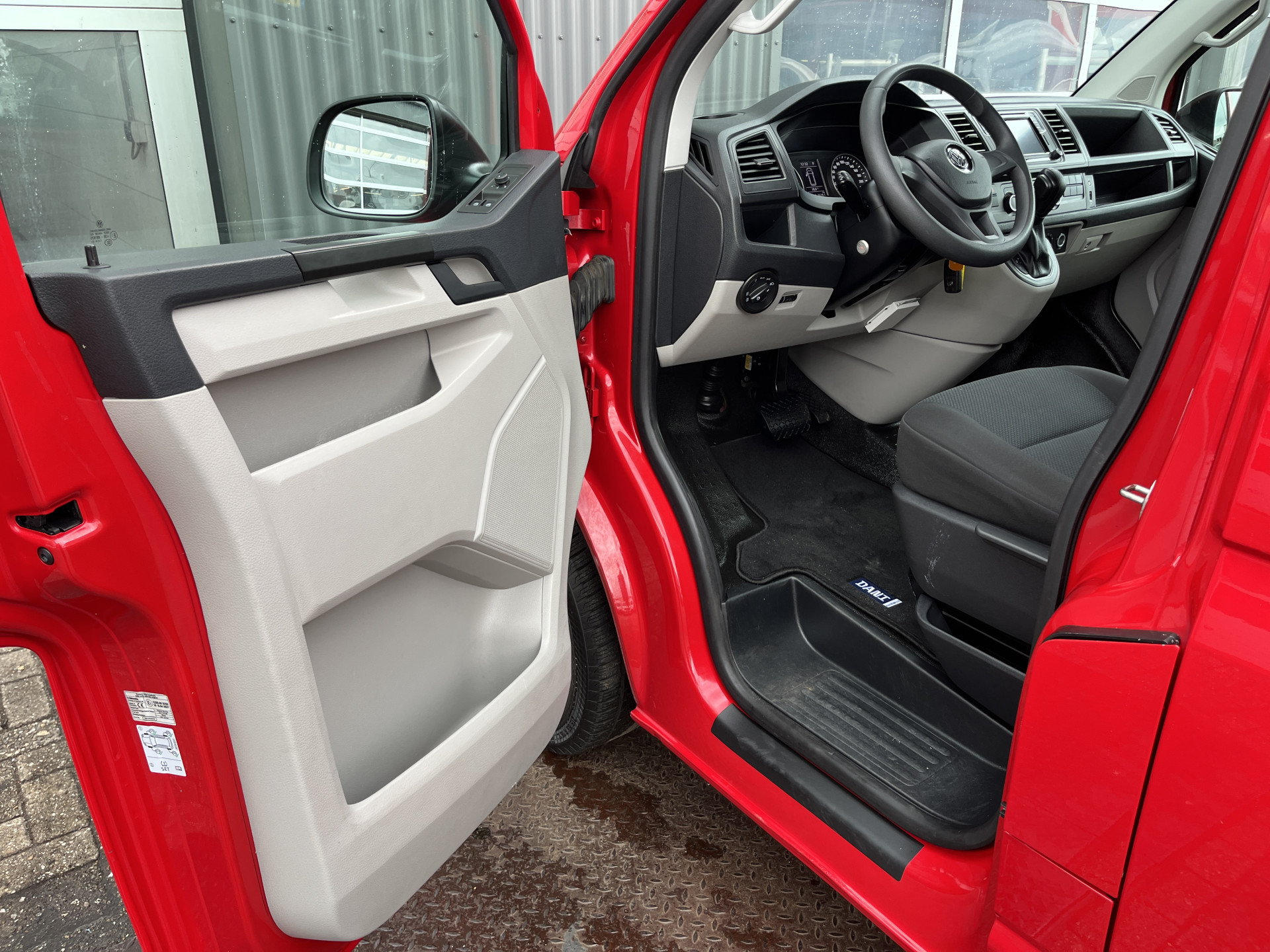 Foto van Volkswagen Transporter Kombi