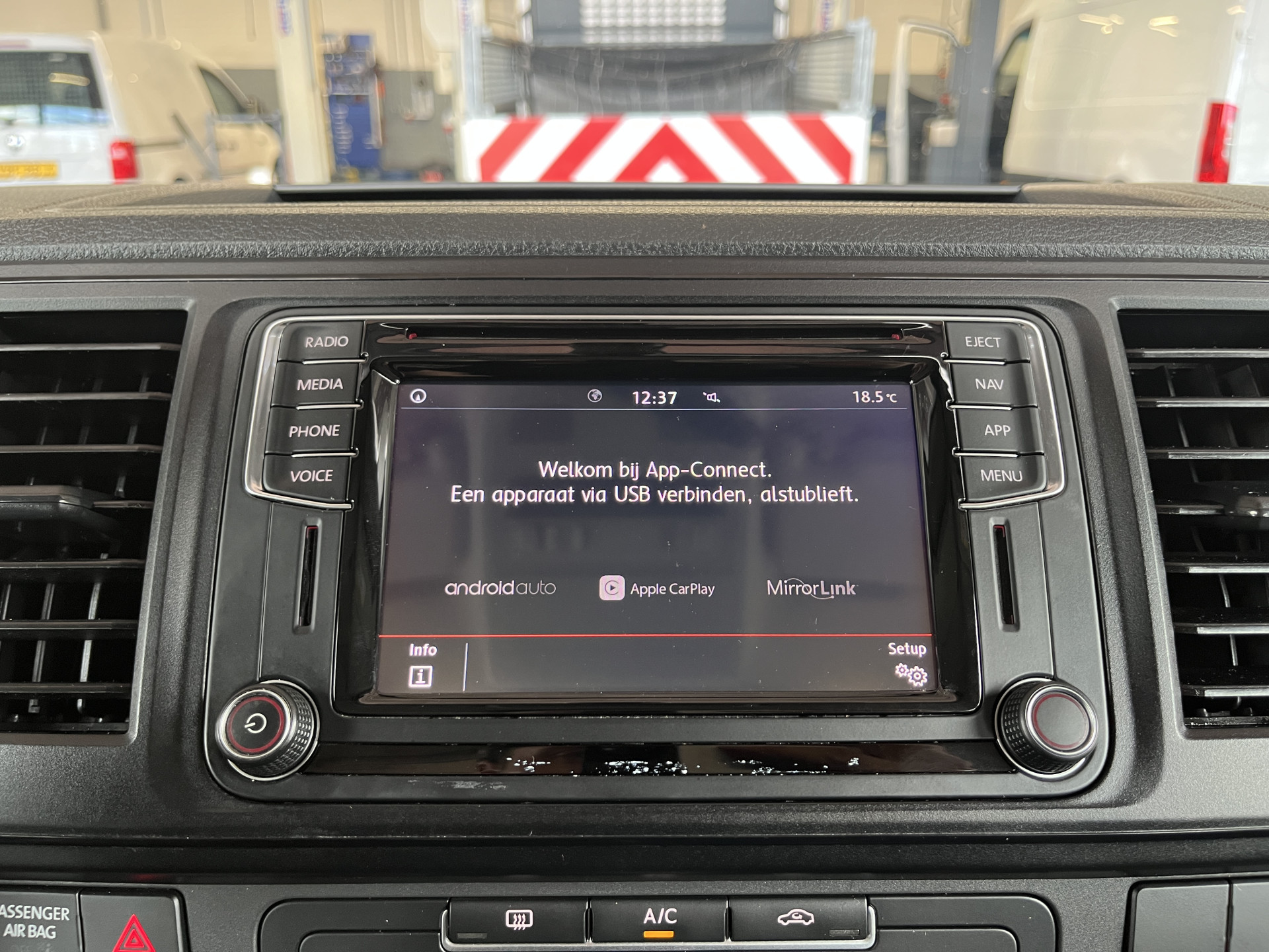 Foto van Volkswagen Transporter Kombi