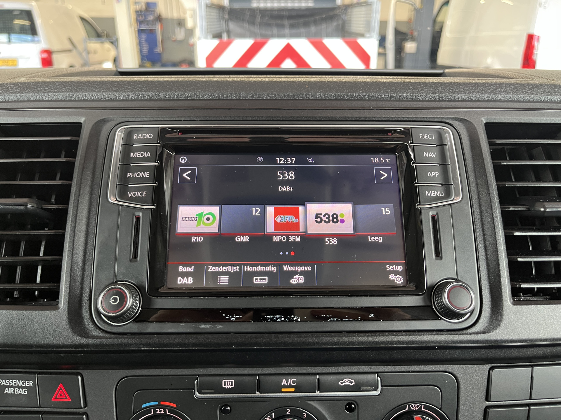 Foto van Volkswagen Transporter Kombi