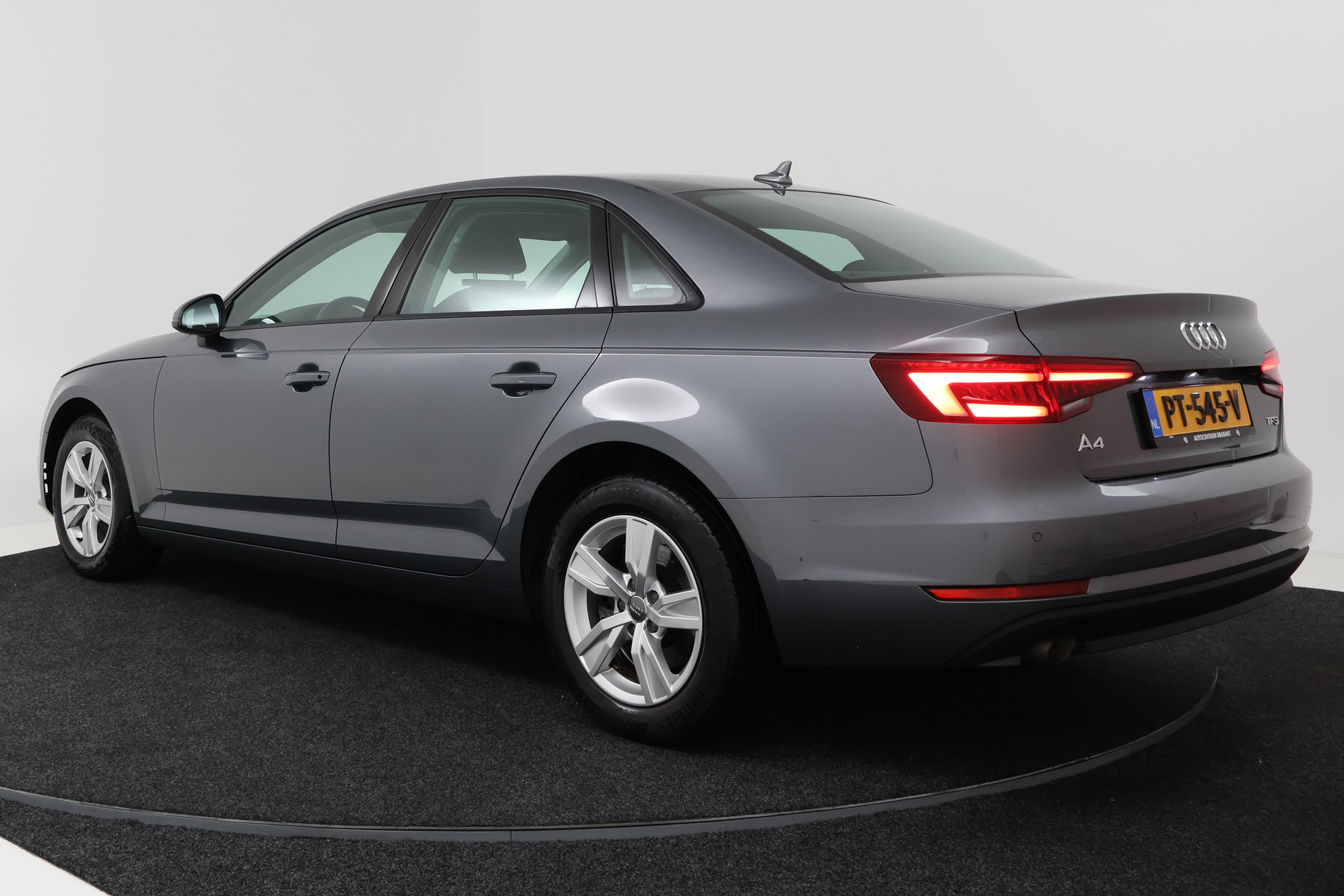 Foto van Audi A4 Limousine