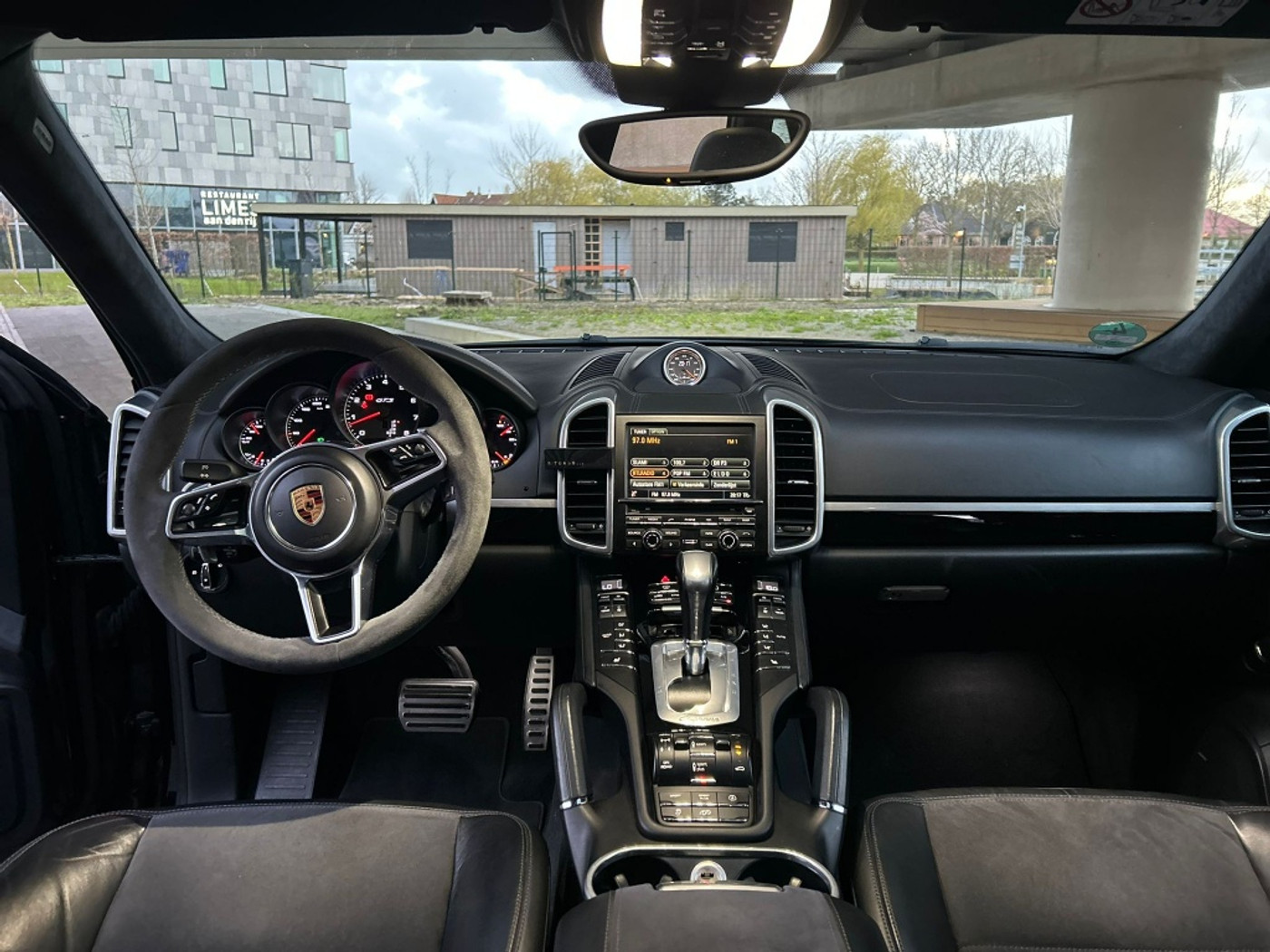 Foto van Porsche Cayenne GTS