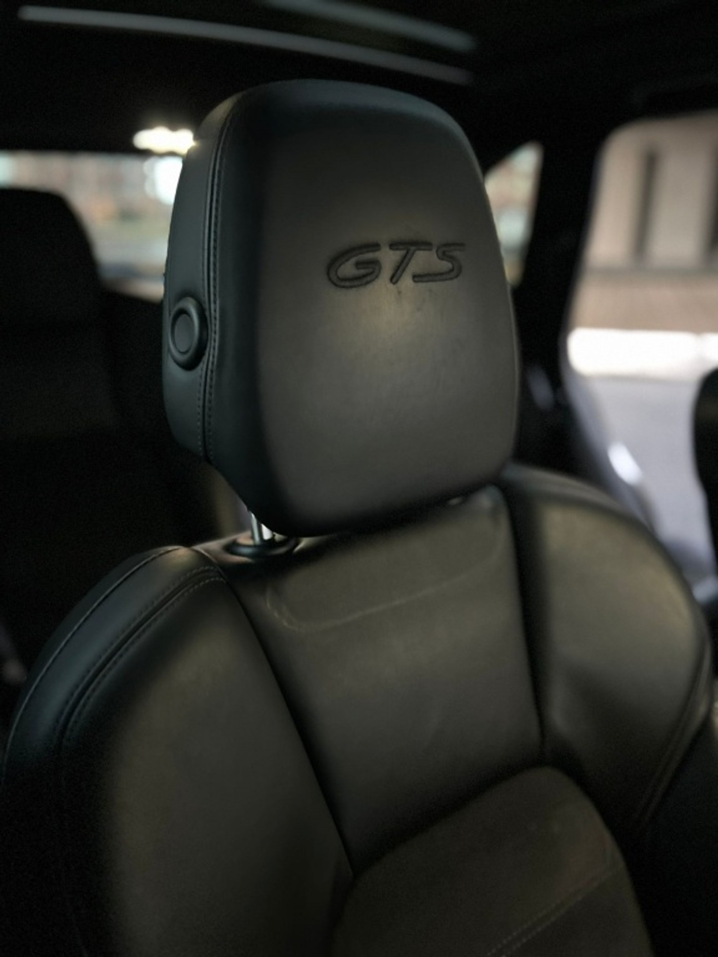 Foto van Porsche Cayenne GTS