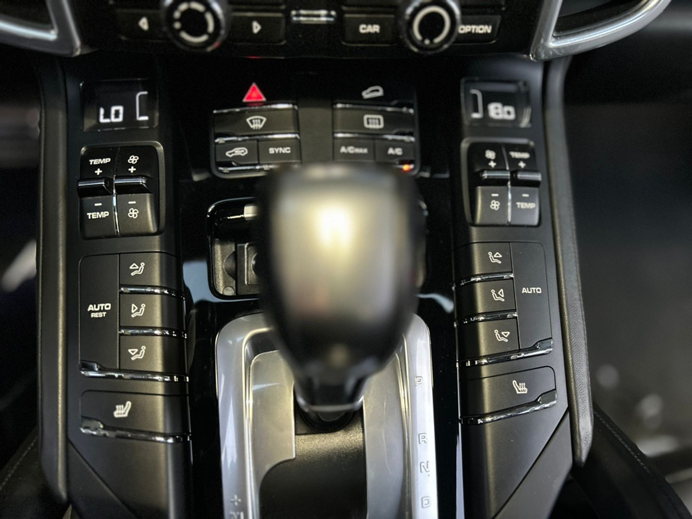 Foto van Porsche Cayenne GTS