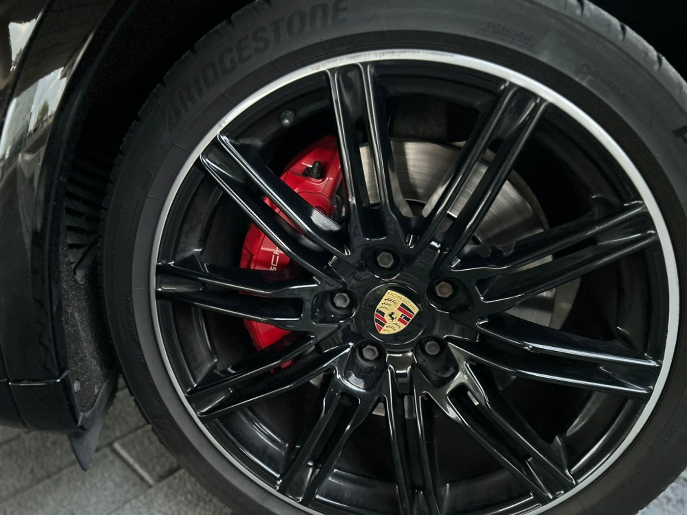 Foto van Porsche Cayenne GTS