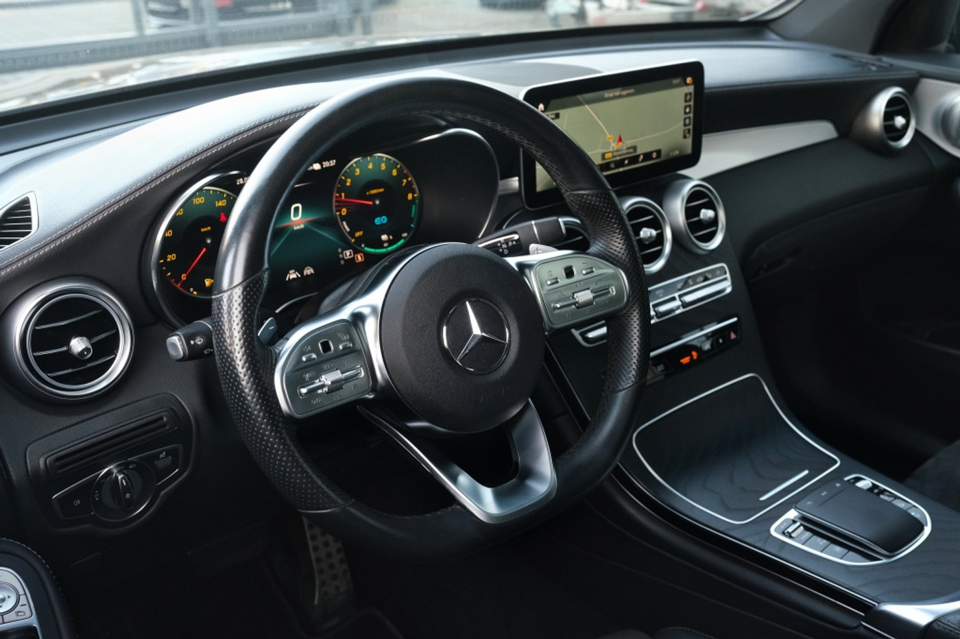 Foto van Mercedes-Benz GLC 300 E 4Matic
