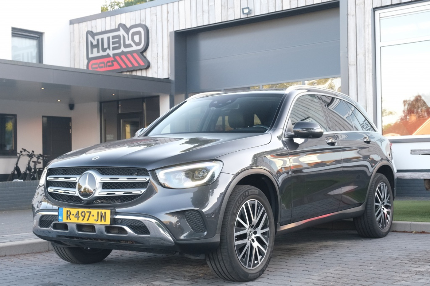 Mercedes-Benz GLC 300 E 4Matic 300e 4Motion AMG Pano, Burmester 2021 - voorkant