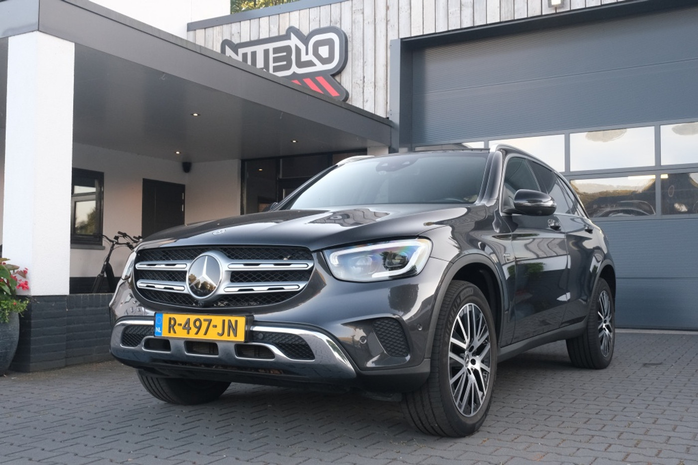 Foto van Mercedes-Benz GLC 300 E 4Matic