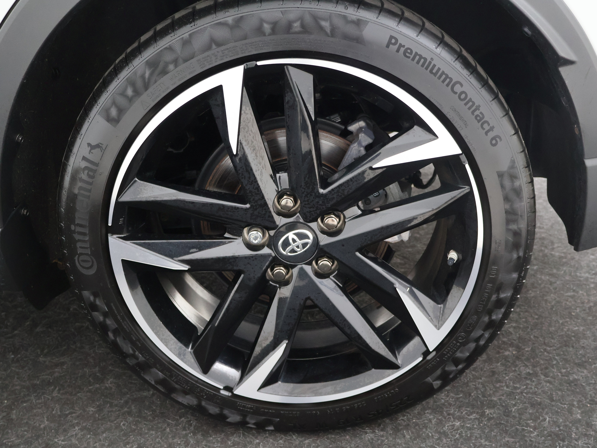 Foto van Toyota Toyota C-hr
