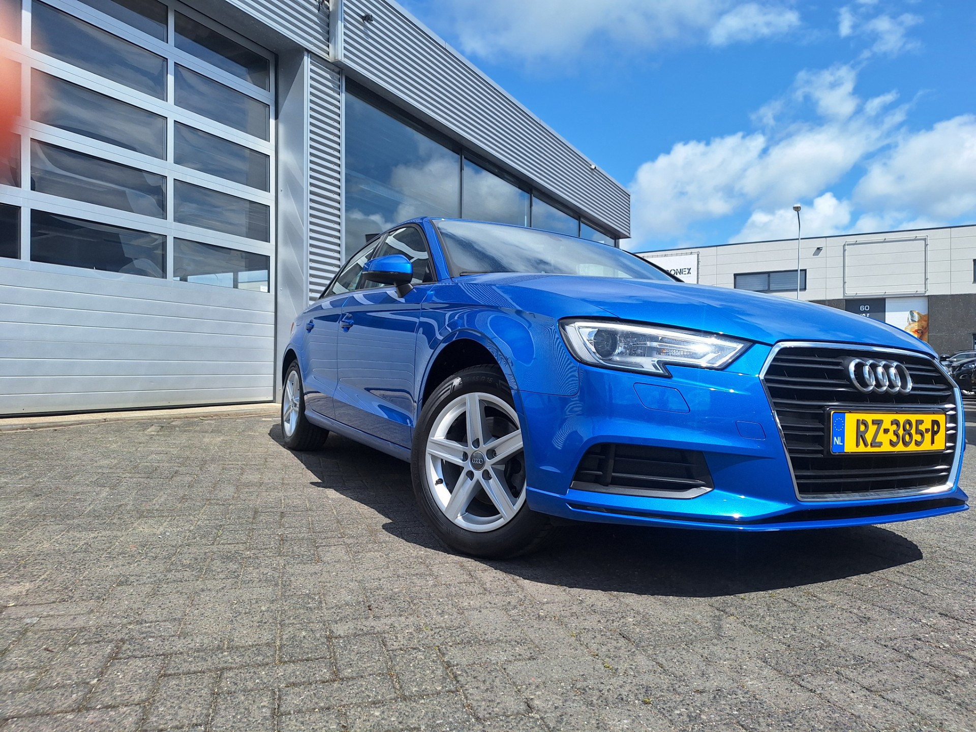 Audi A3 Limousine 1.0 TFSI Automaat PDC, LM Velgen 2018 - voorkant