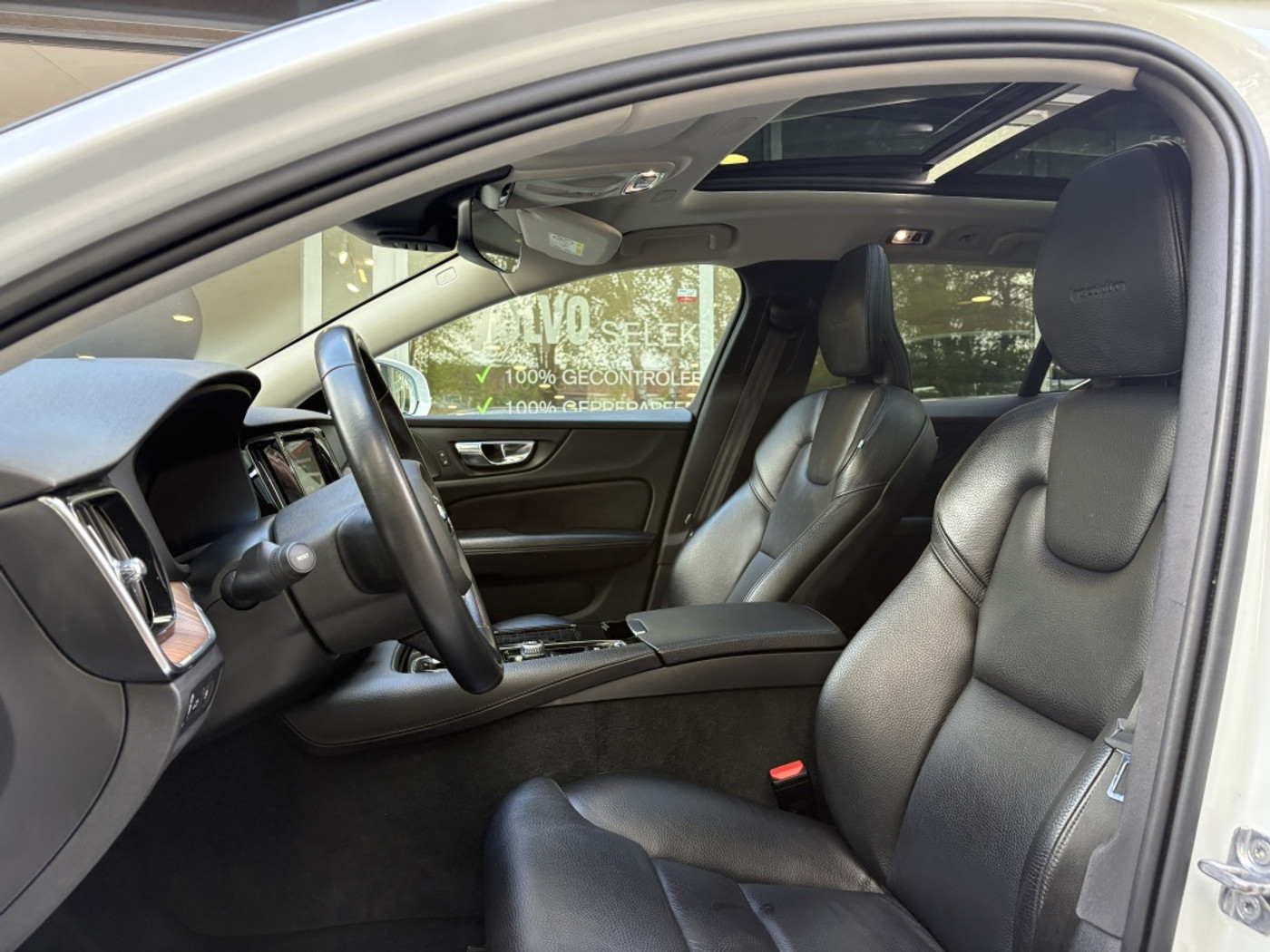 Foto van Volvo V60 T8 Twin Engine