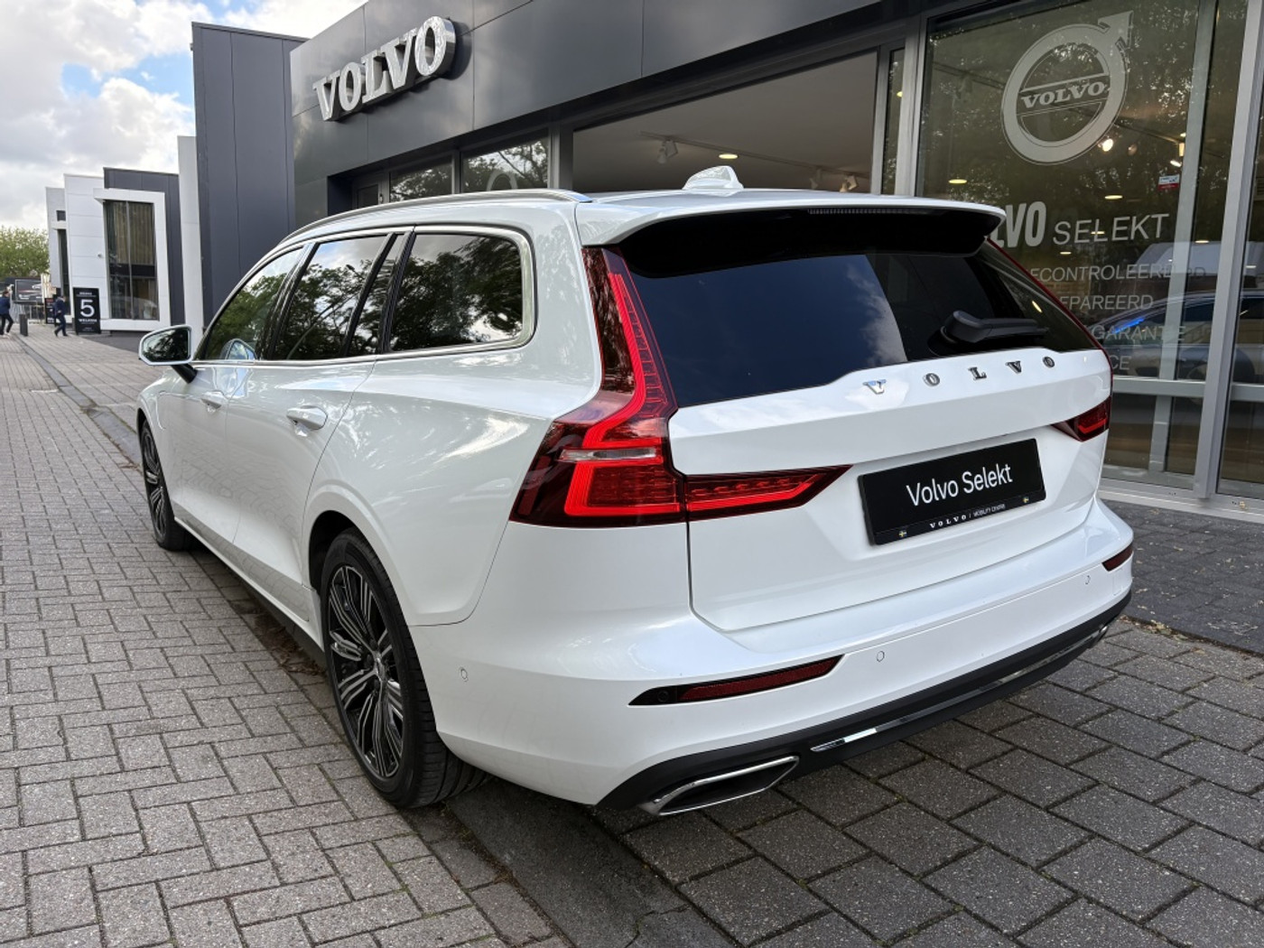 Foto van Volvo V60 T8 Twin Engine