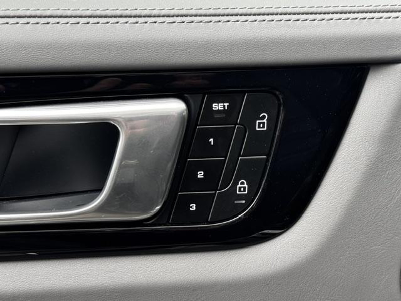 Foto van Porsche Cayenne E-hybrid