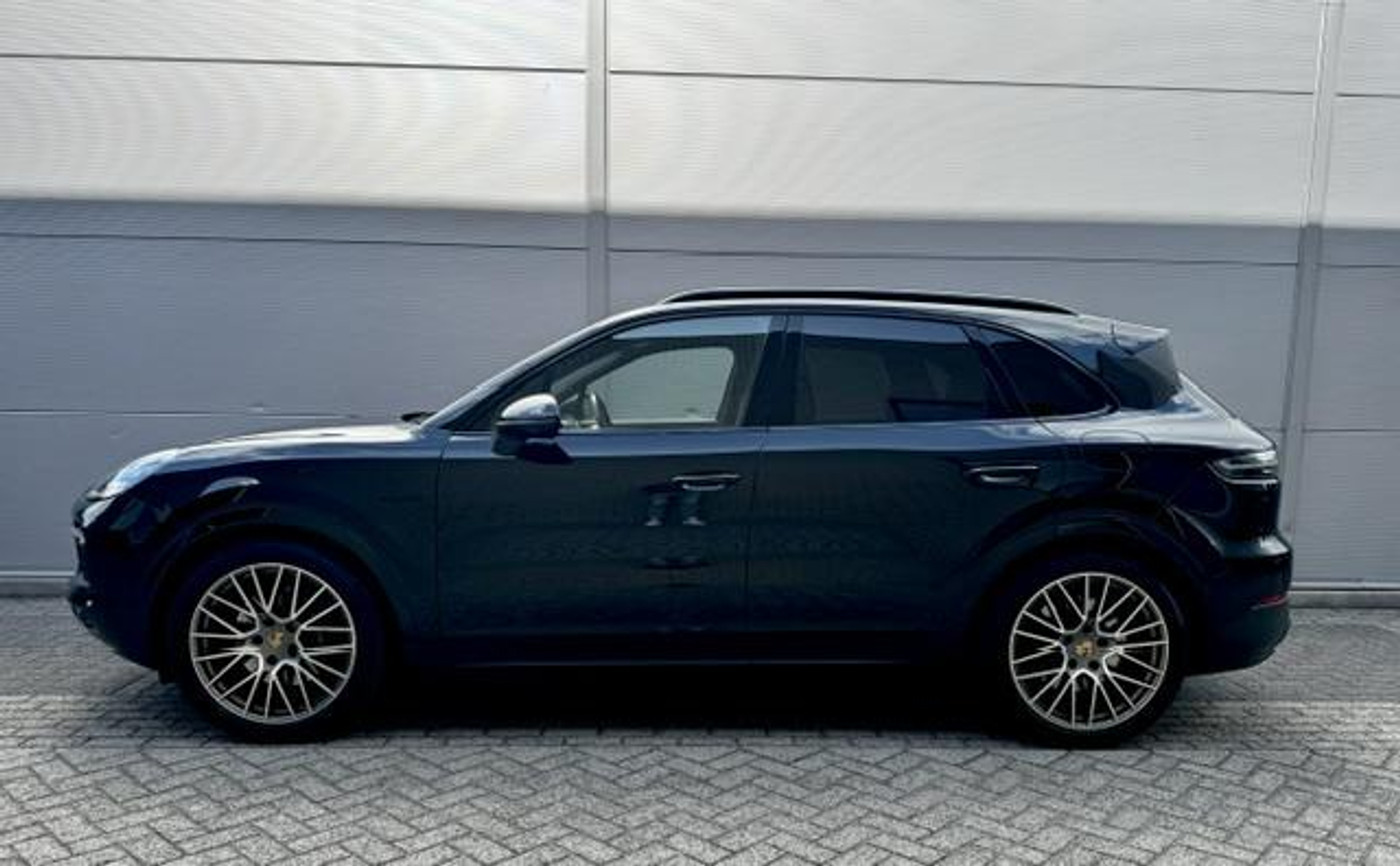Foto van Porsche Cayenne E-hybrid
