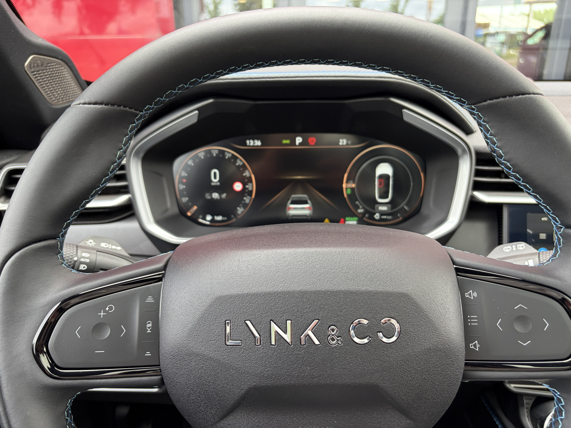 Foto van Lynk&co LYNK & Co 01