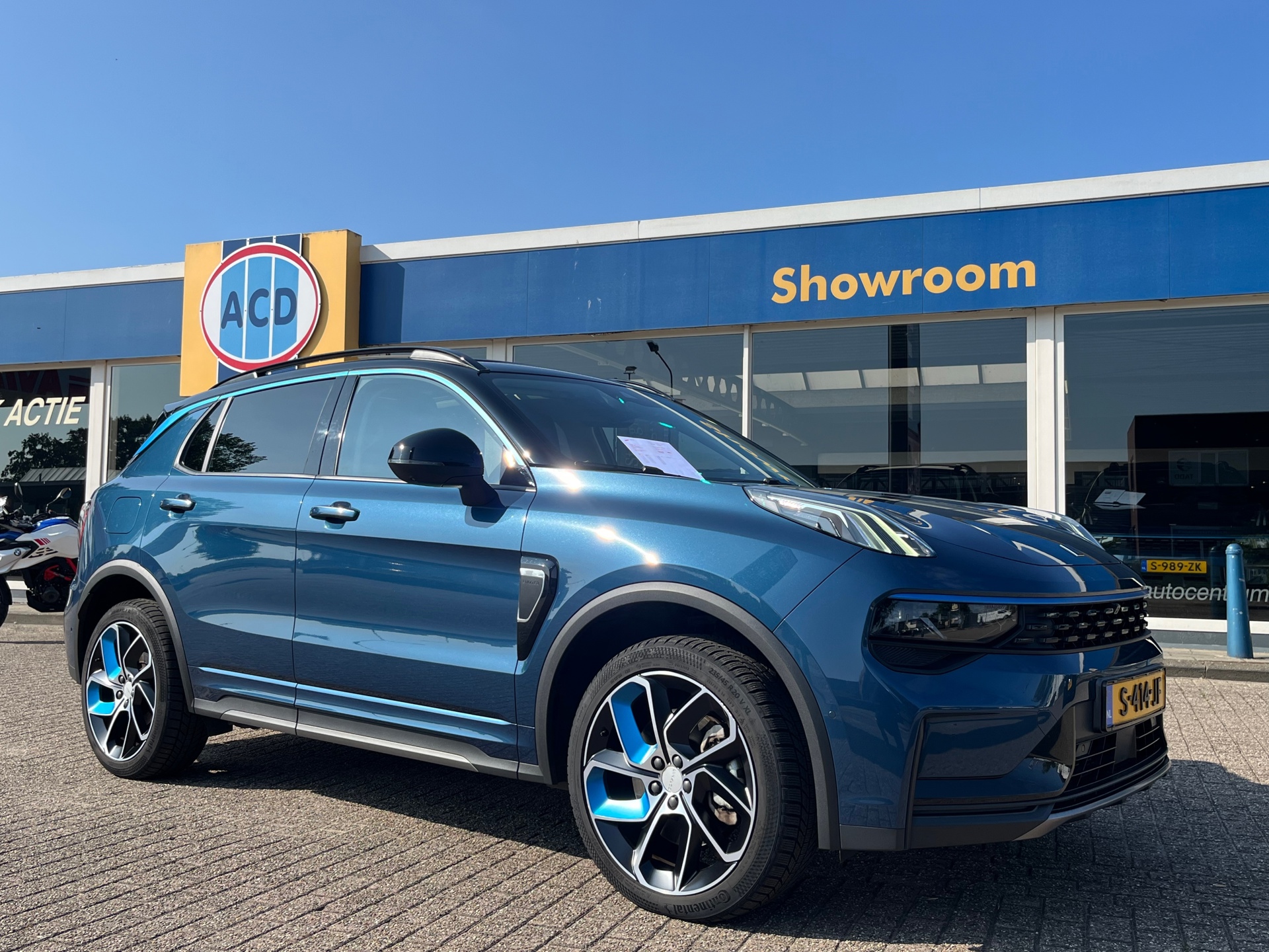 Foto van Lynk&co LYNK & Co 01