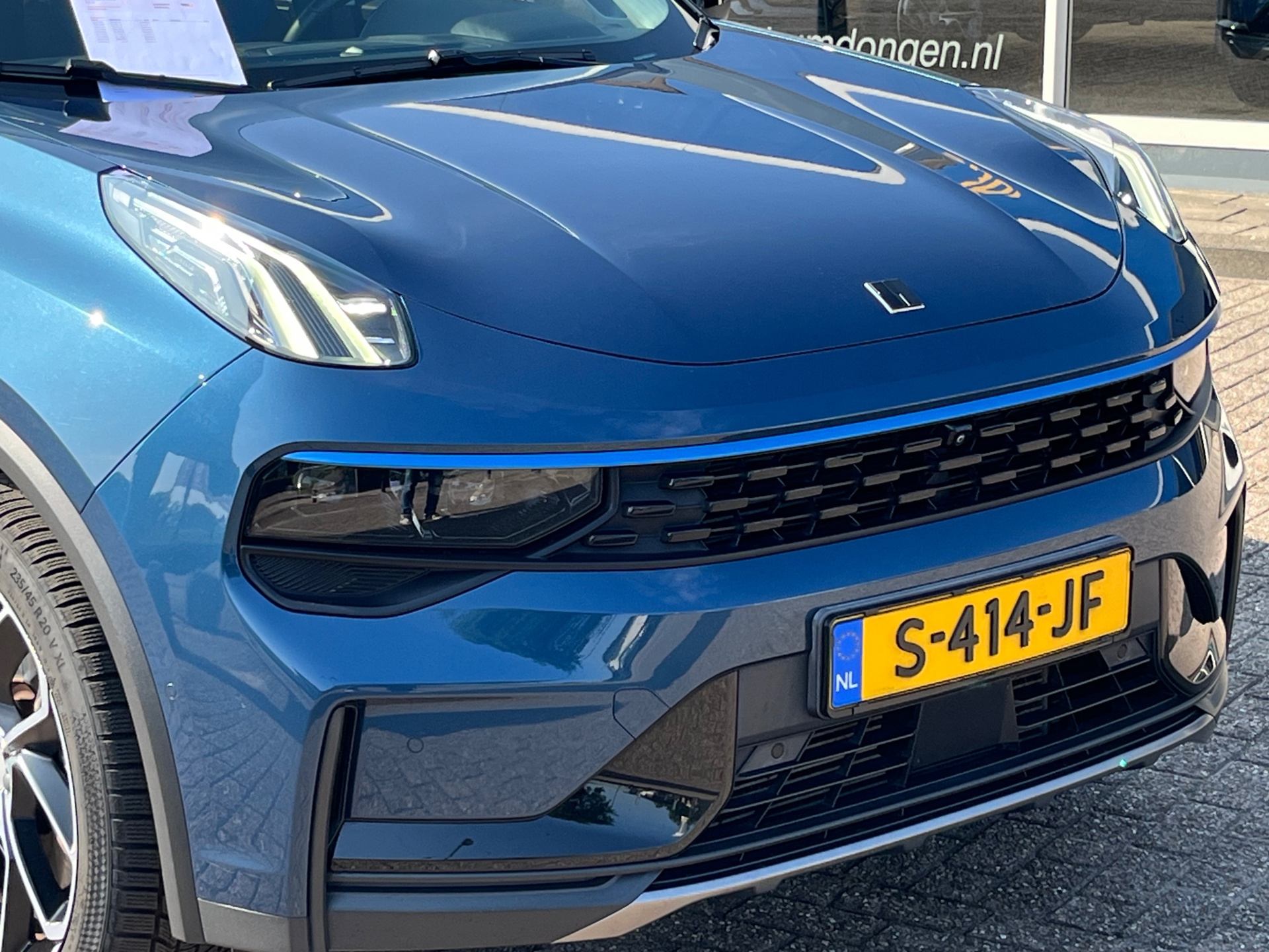 Foto van Lynk&co LYNK & Co 01