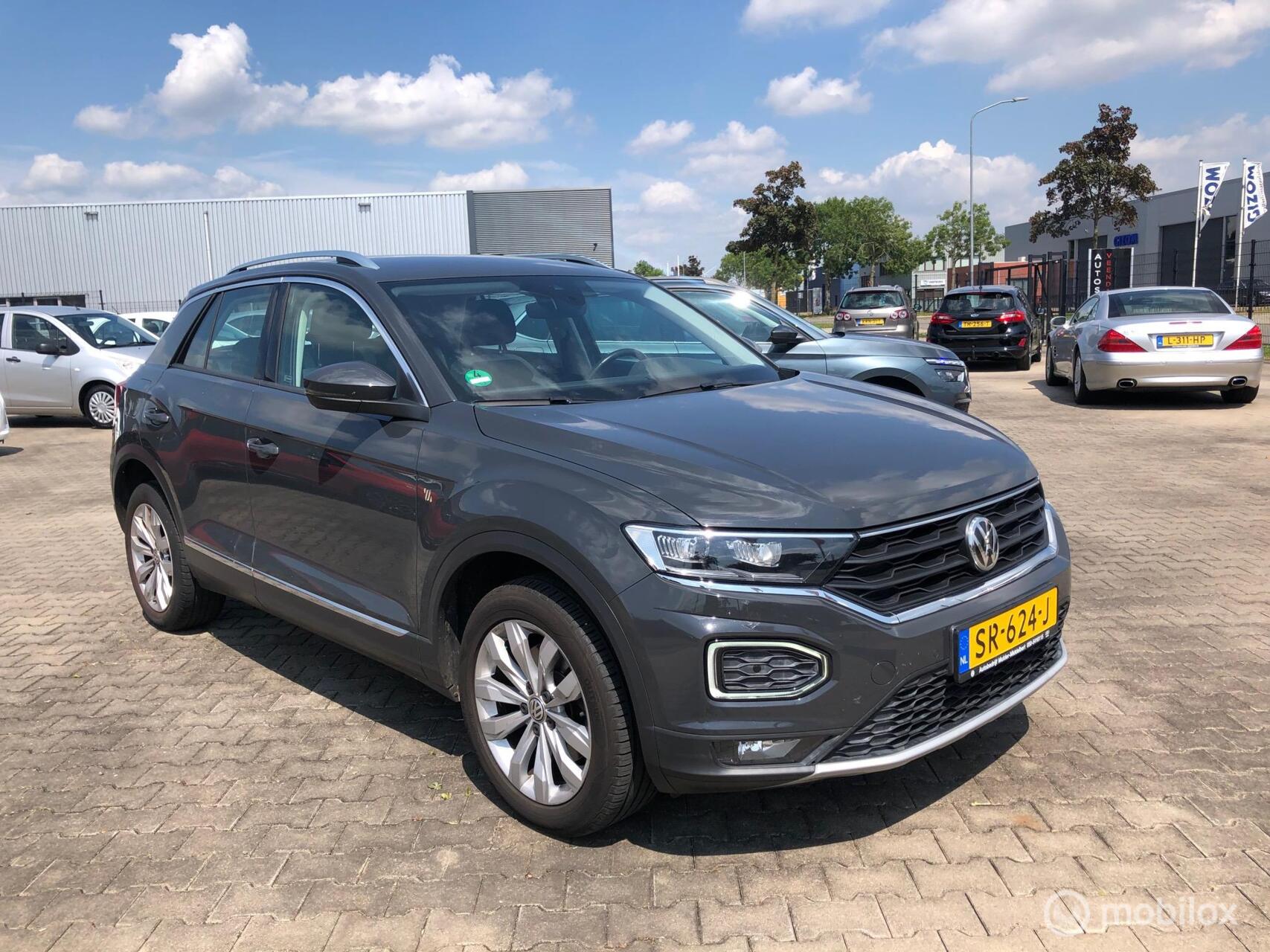 Volkswagen T-roc 1.5 TSI SPORT AIRCO ECC CRUISE TRH LED 2018 - voorkant