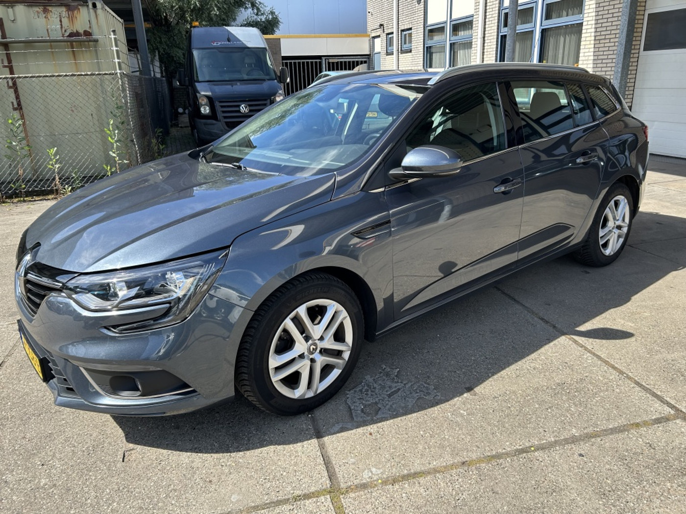 Renault Megane 1.3 TCe Zen navi 2018 - voorkant