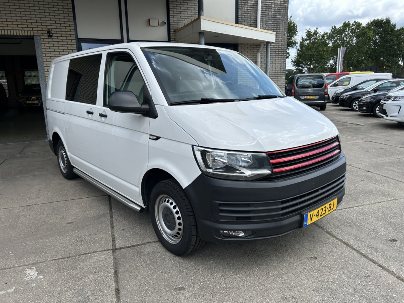 Volkswagen Transporter 2.0 TDI NAVI 150 PK EURO 6 1e EIG 2016 - voorkant