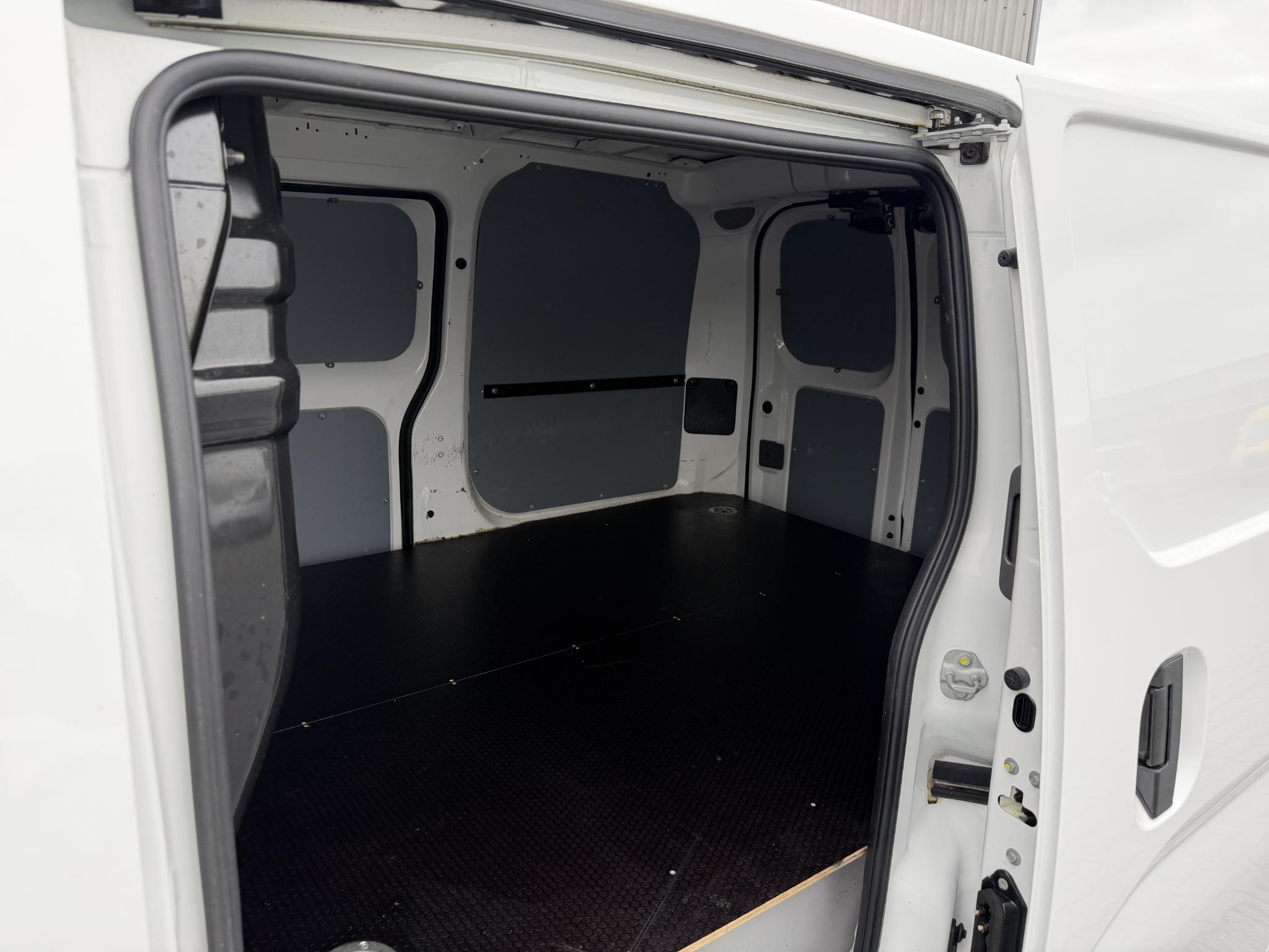 Foto van Nissan Nissan E-nv200
